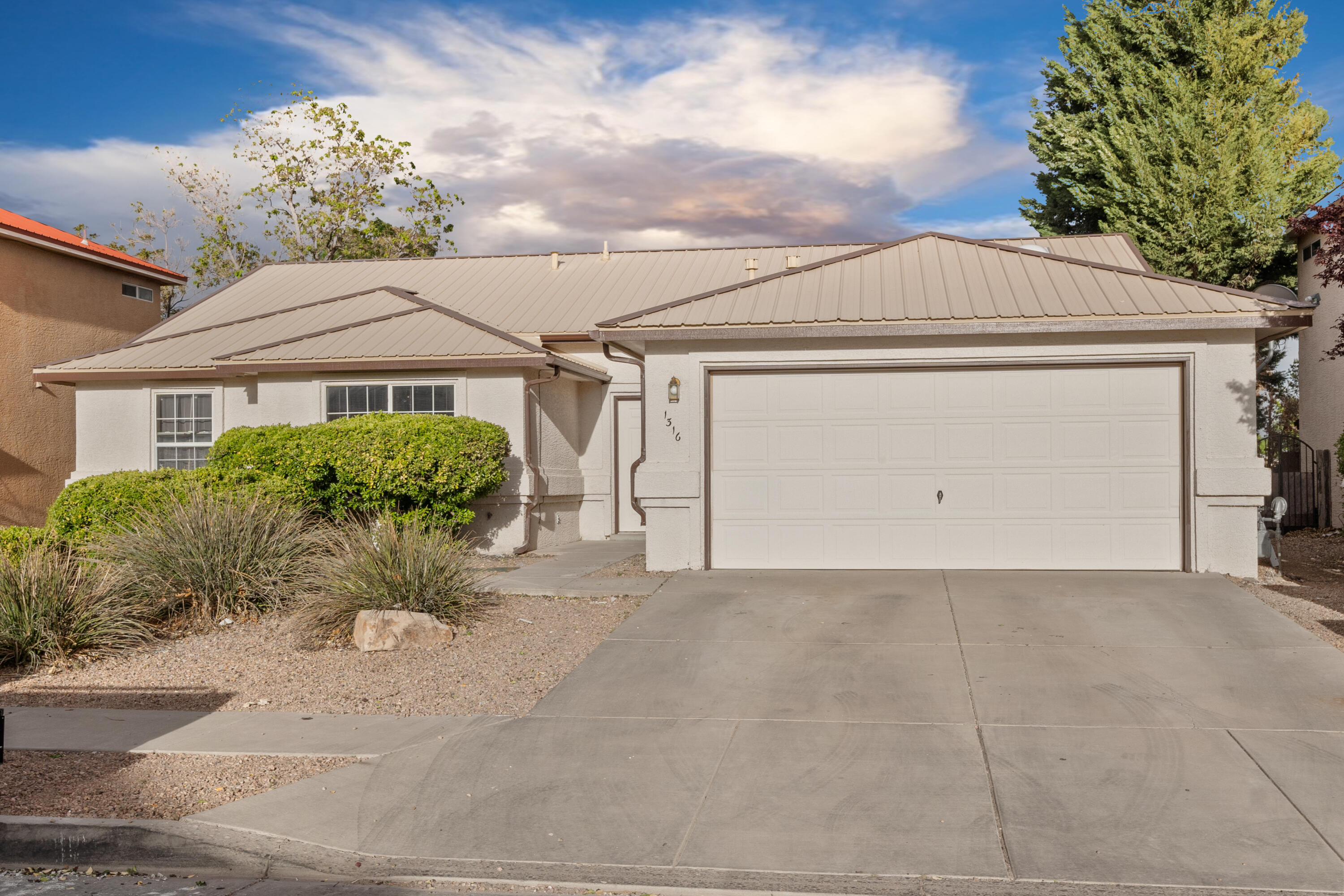 1316 SUMMERFIELD Place SW