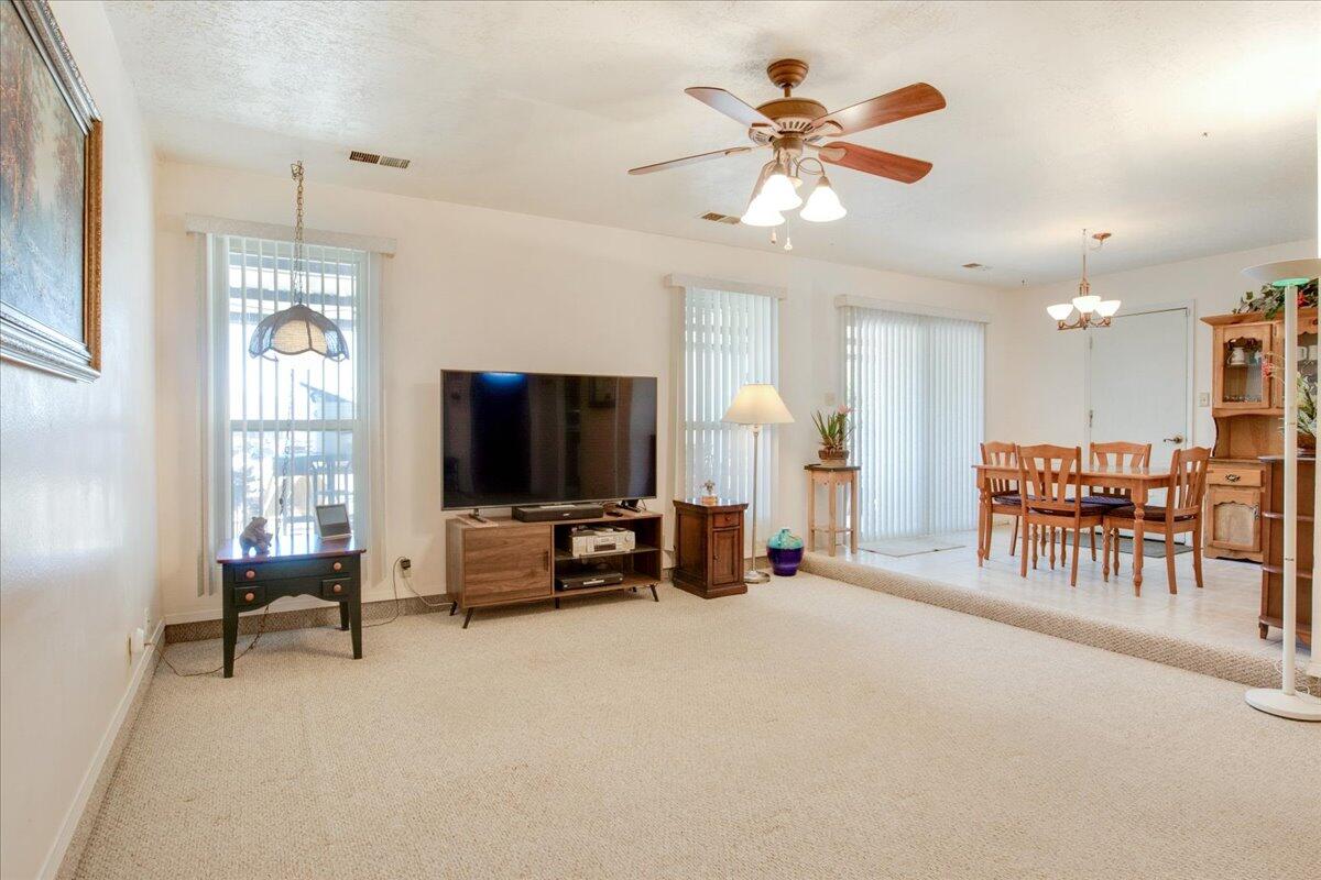 536 VALUE Court SE