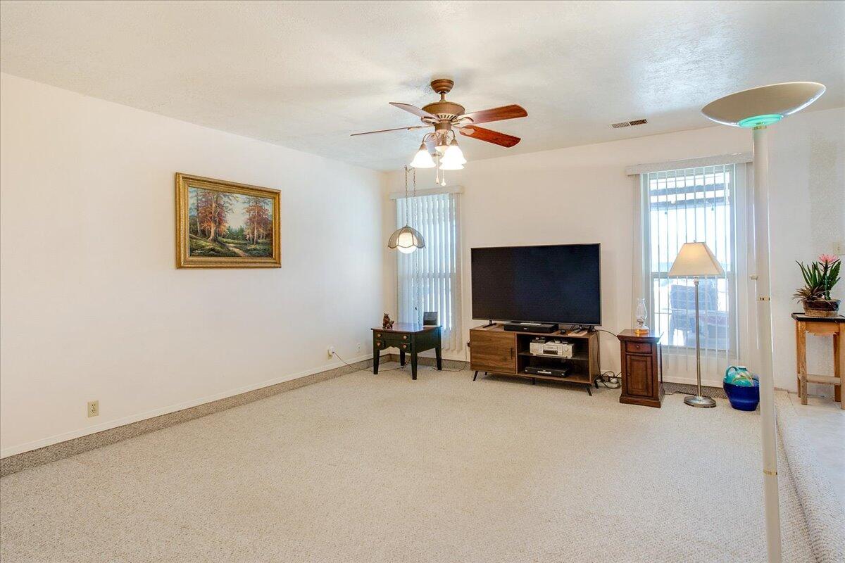 536 VALUE Court SE