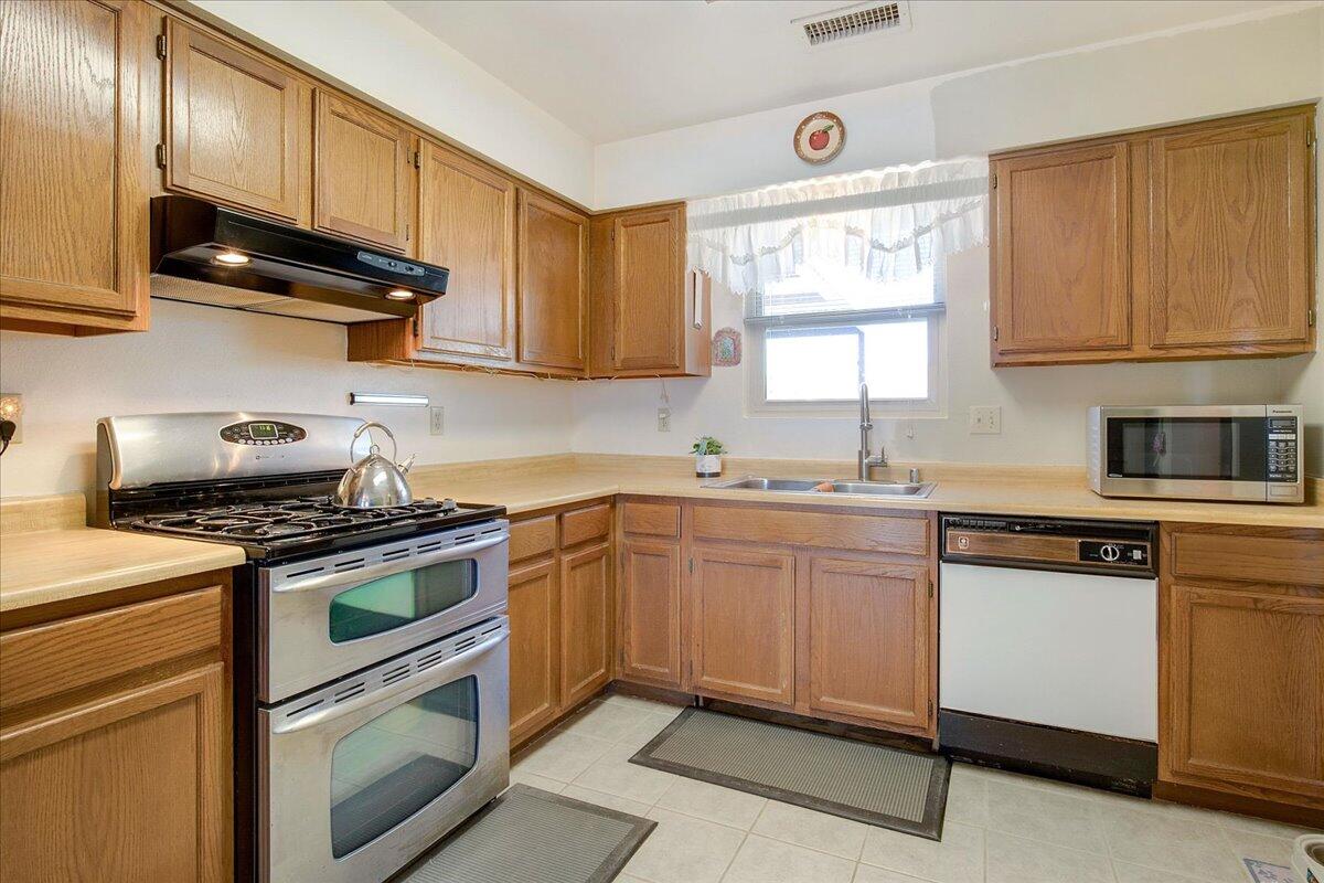 536 VALUE Court SE
