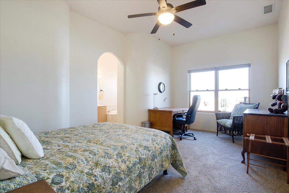 1424 TIFFANY Lane SE