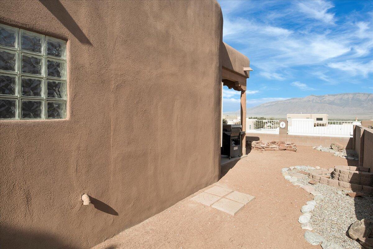 1424 TIFFANY Lane SE