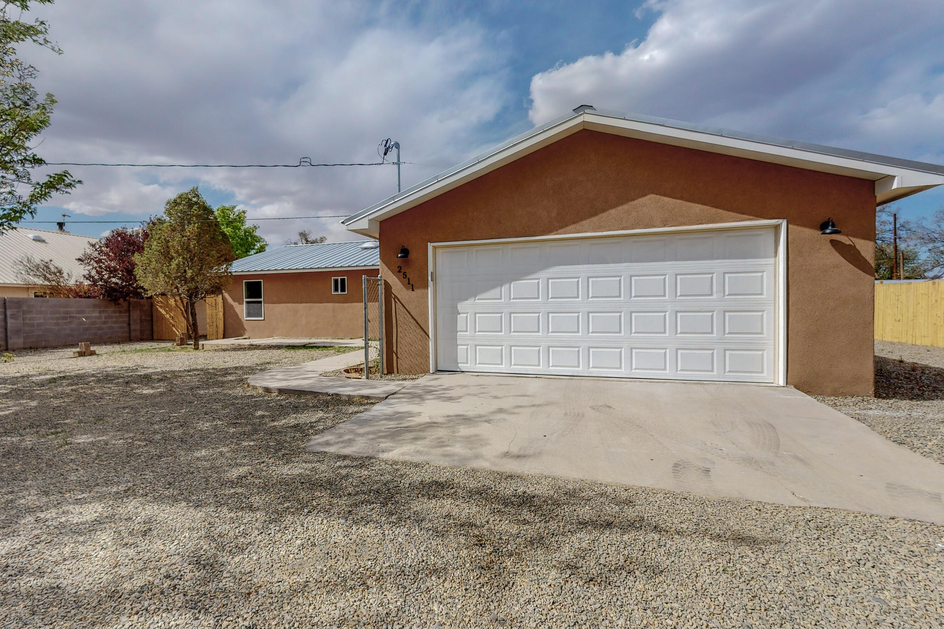 2511 Mares Road SW