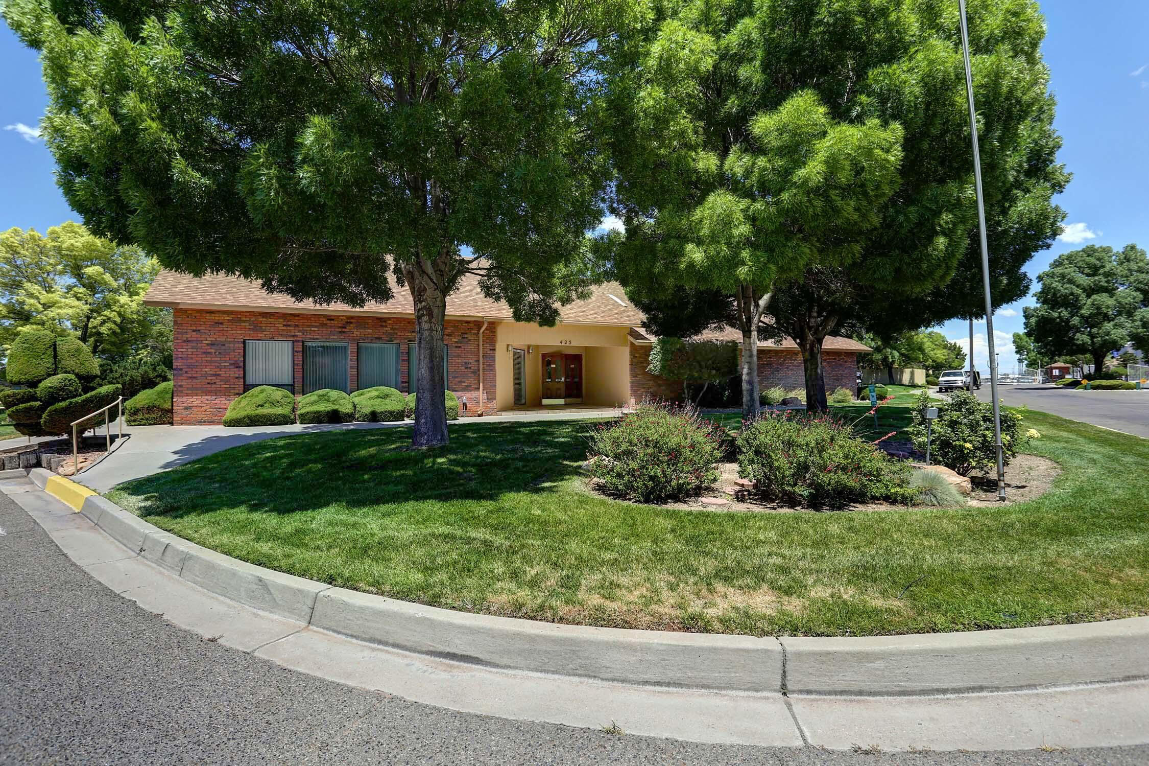 10829 TOWNE PARK Drive NE