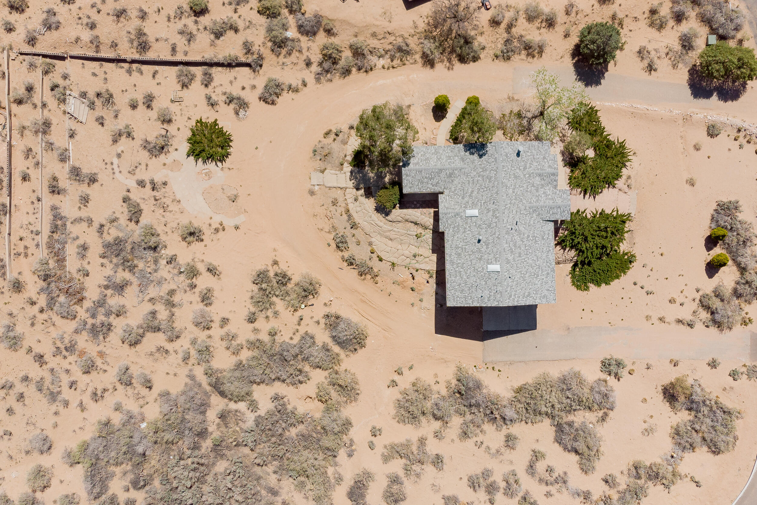 1108 SARATOGA Drive NE