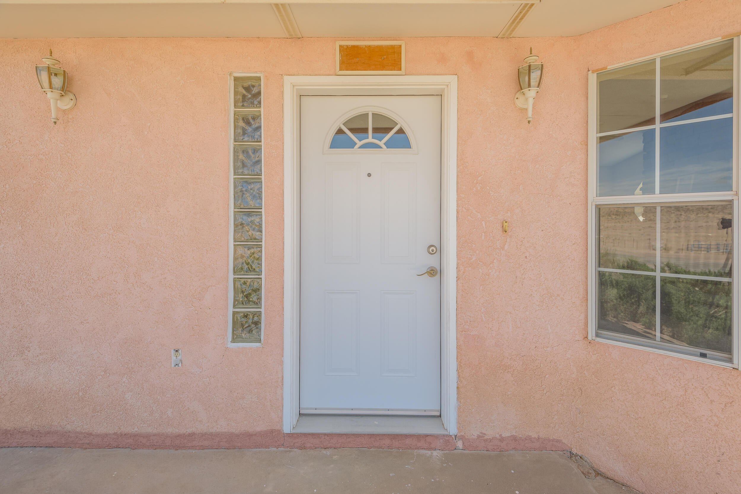 1108 SARATOGA Drive NE