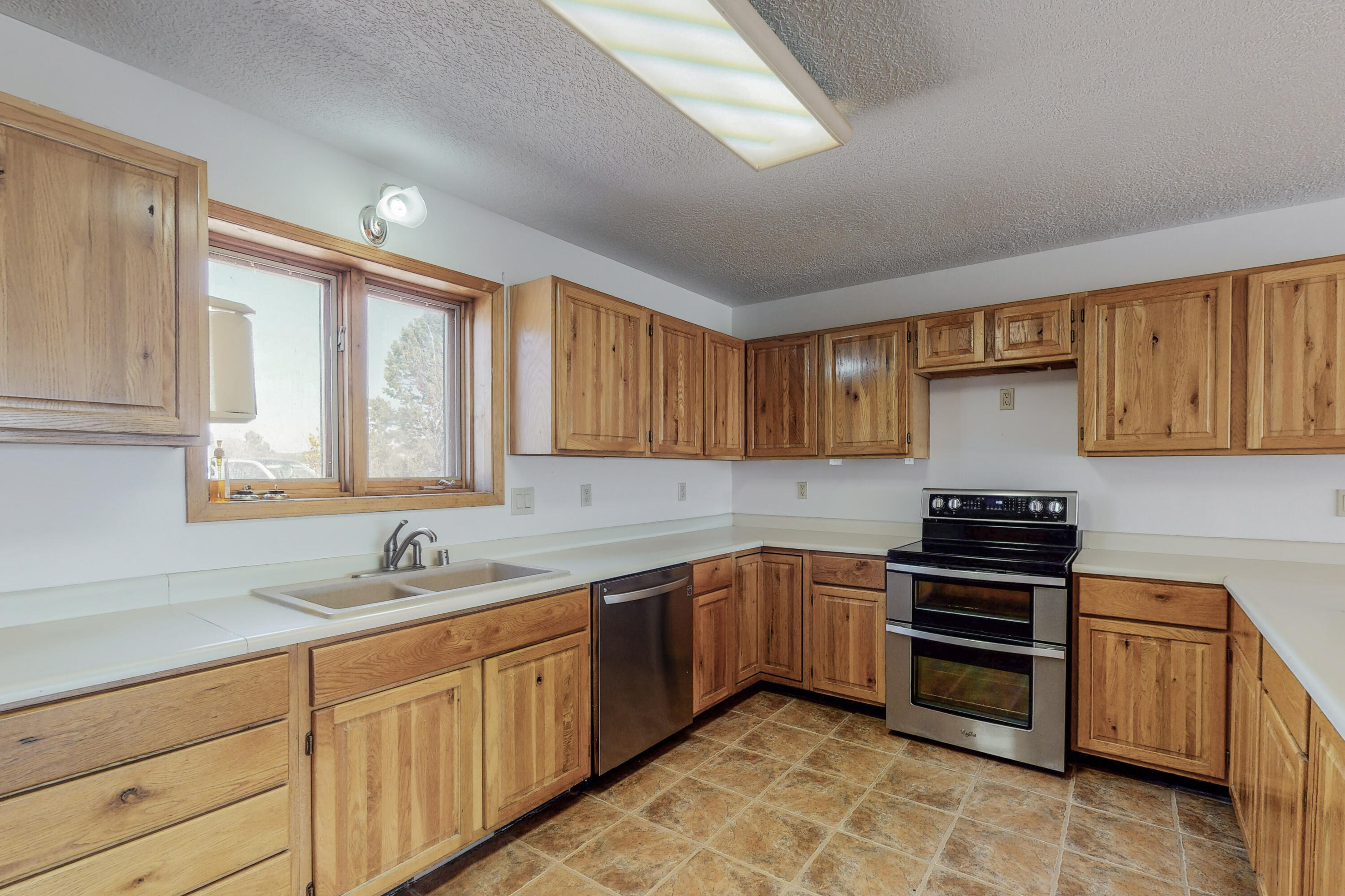 24 CHOLLA CREST Road