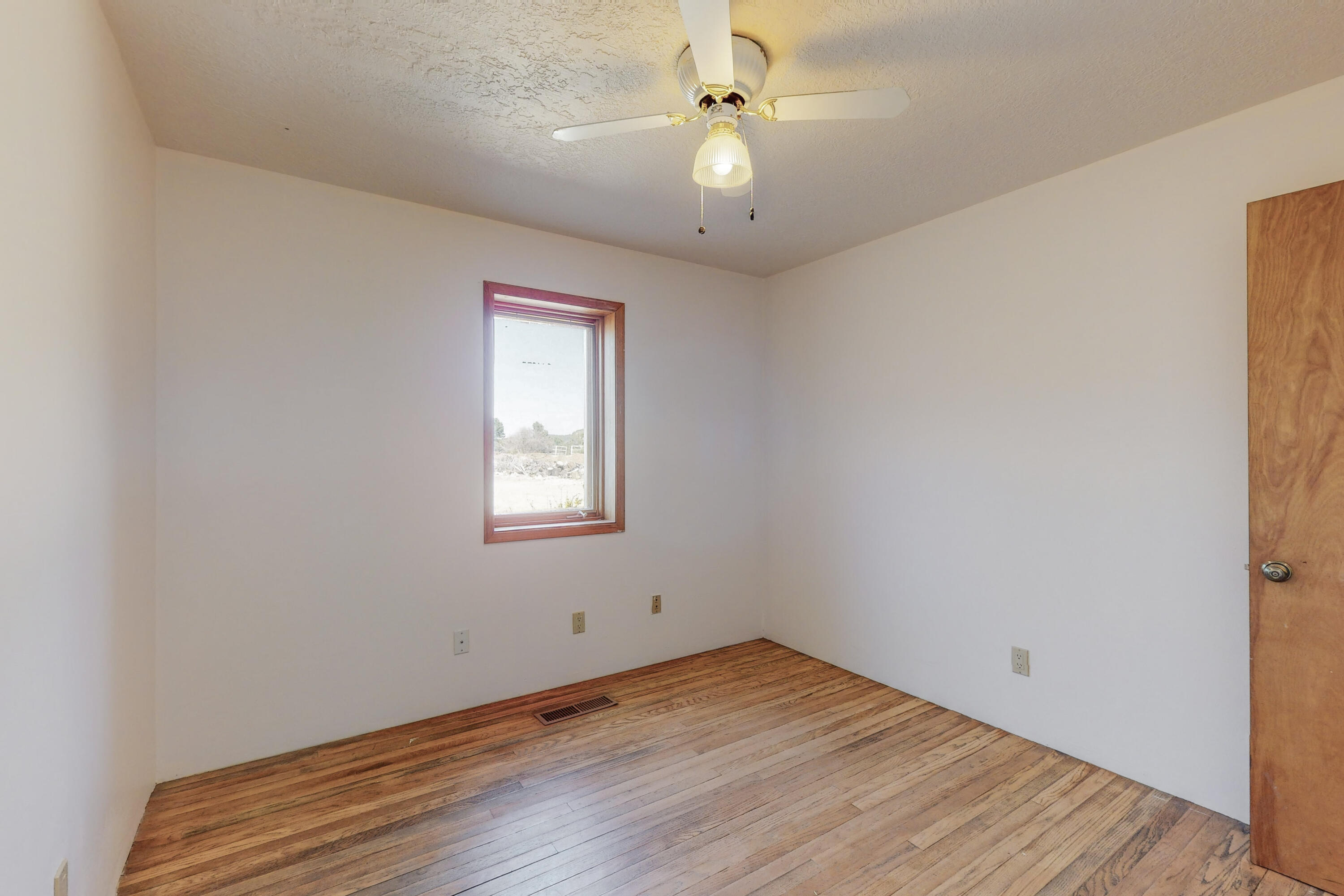 24 CHOLLA CREST Road