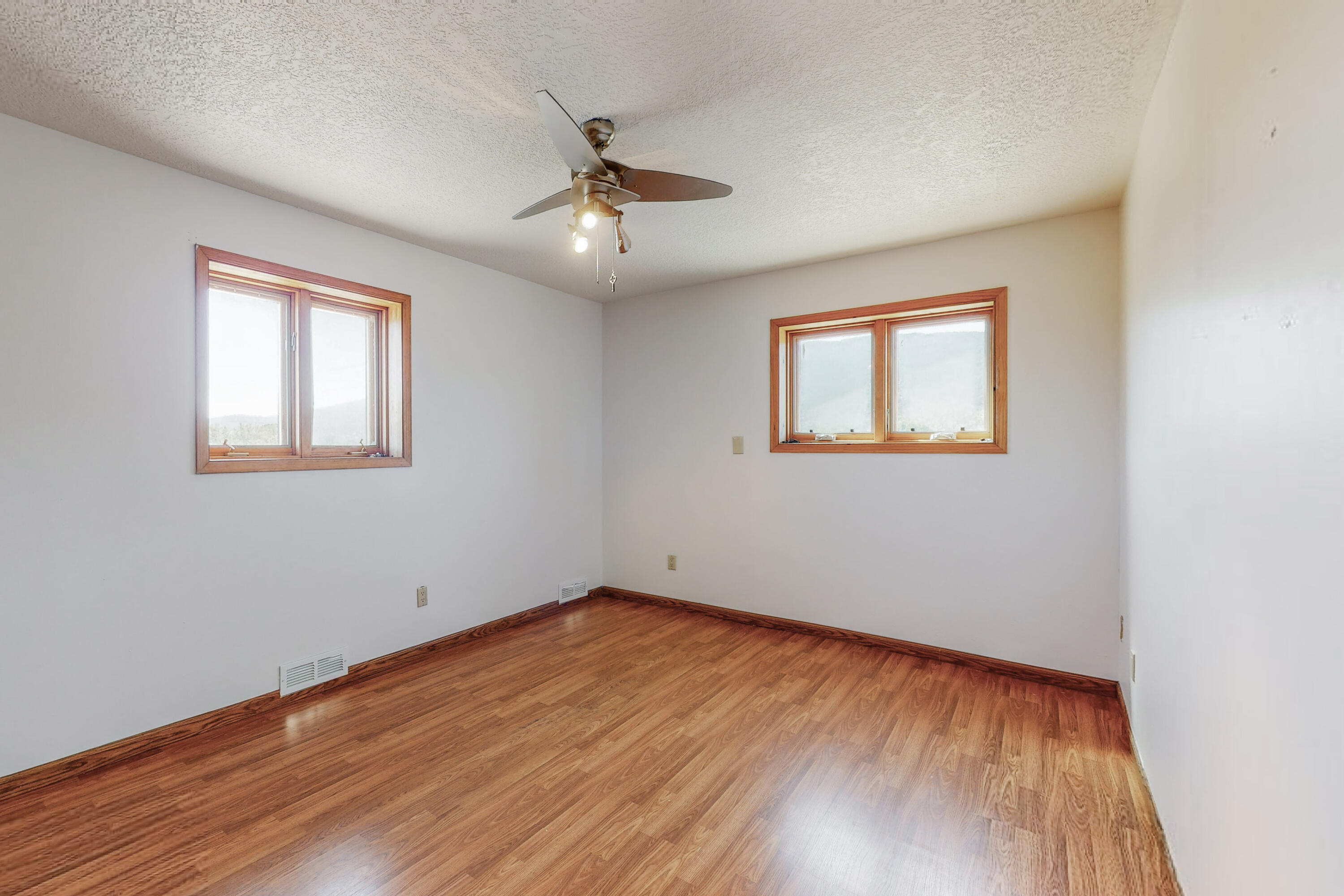 24 CHOLLA CREST Road