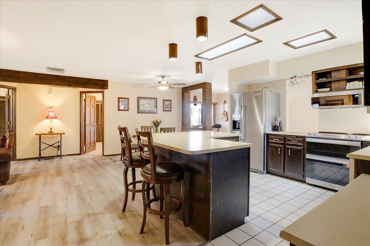 401 MONTE LARGO Drive NE