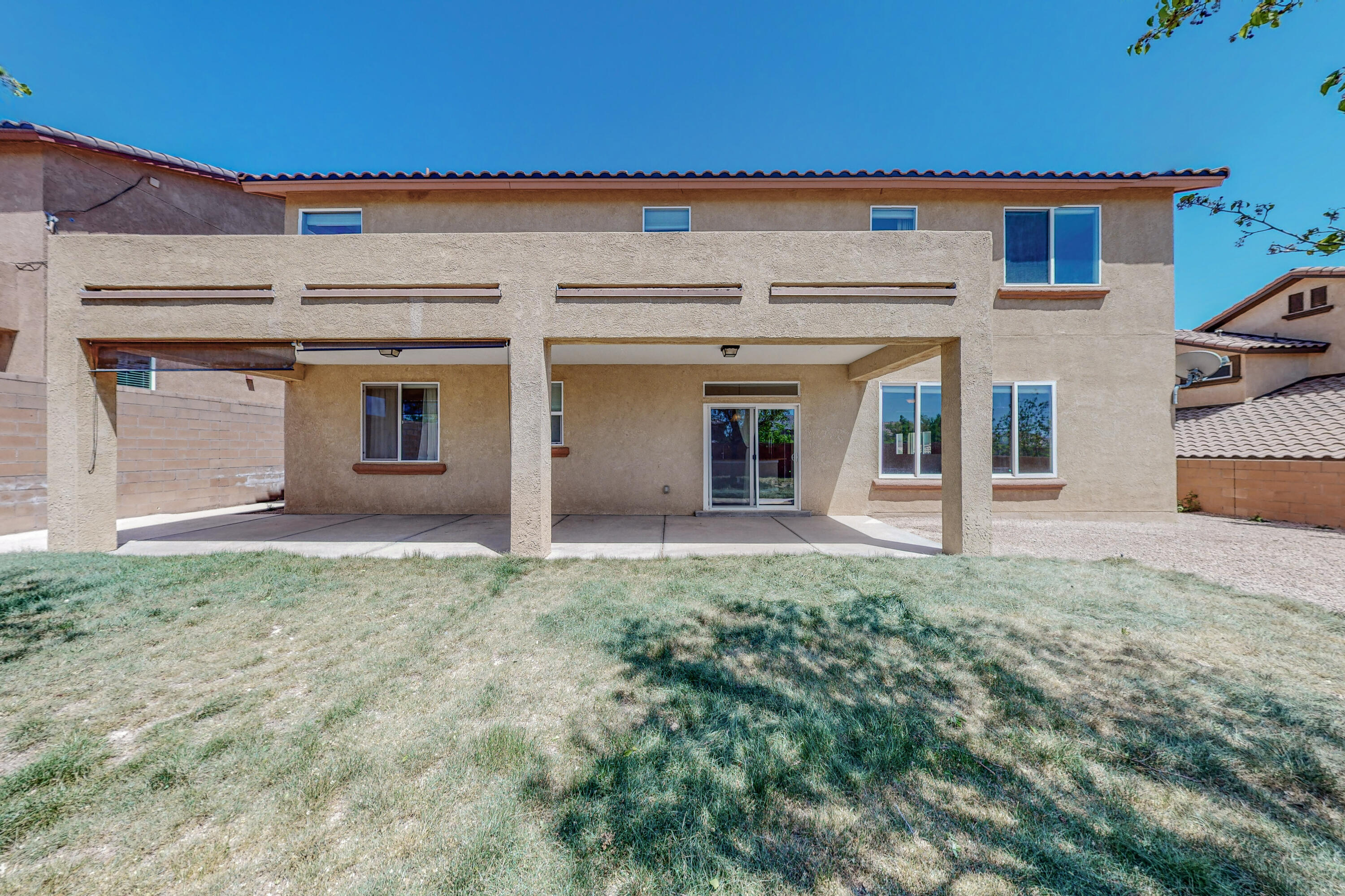 121 LOS MIRADORES Drive NE