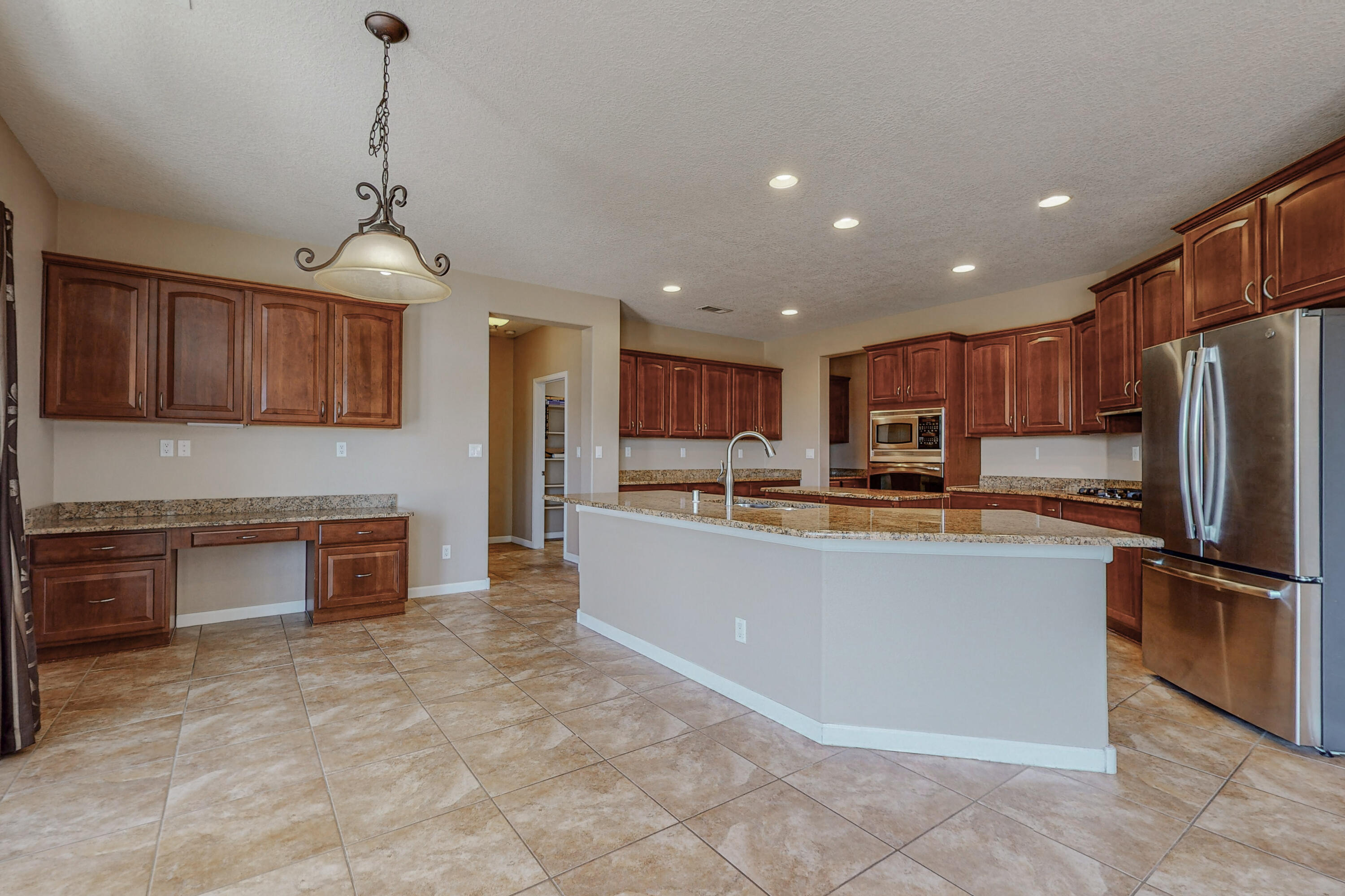 121 LOS MIRADORES Drive NE