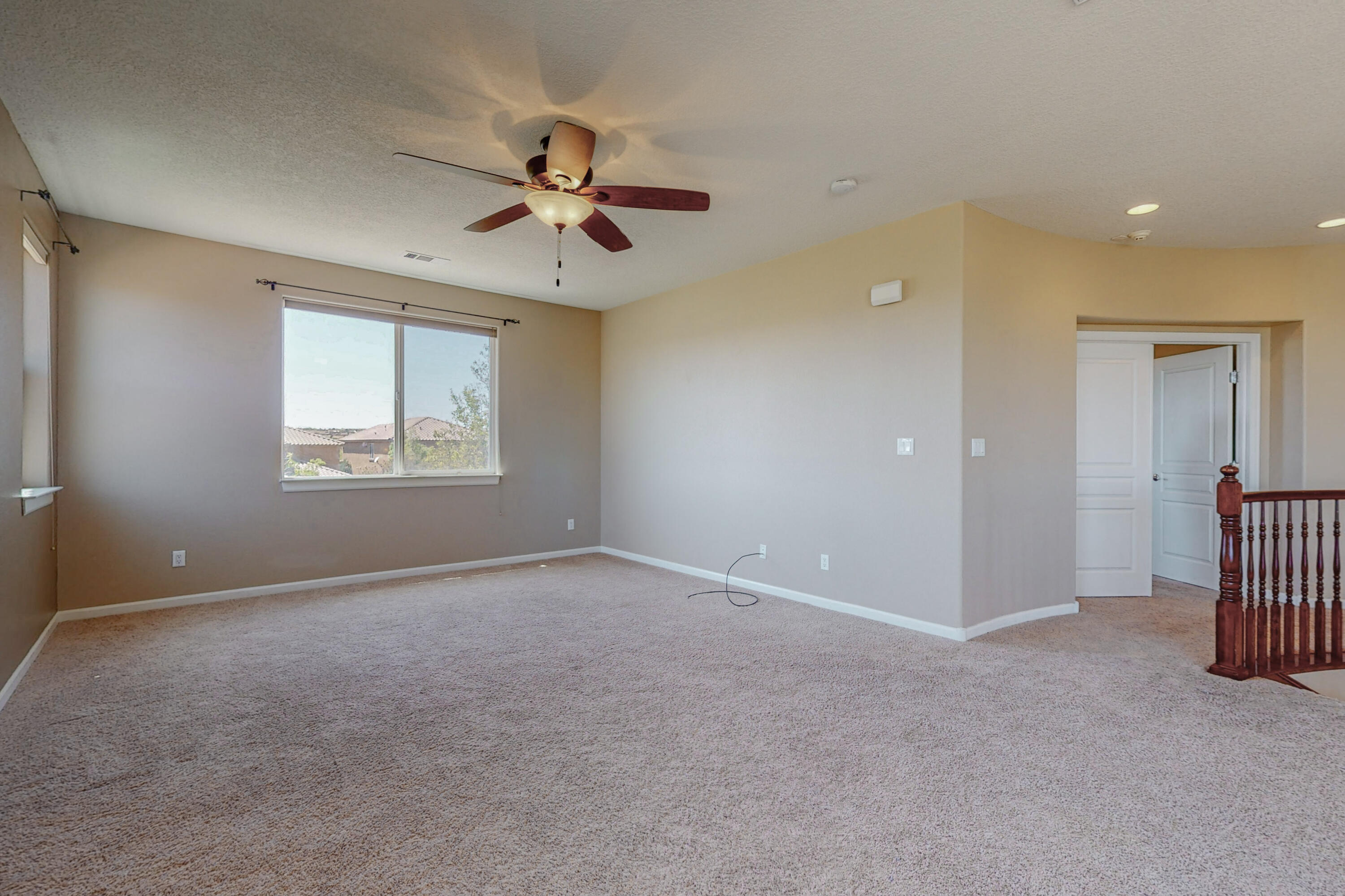 121 LOS MIRADORES Drive NE