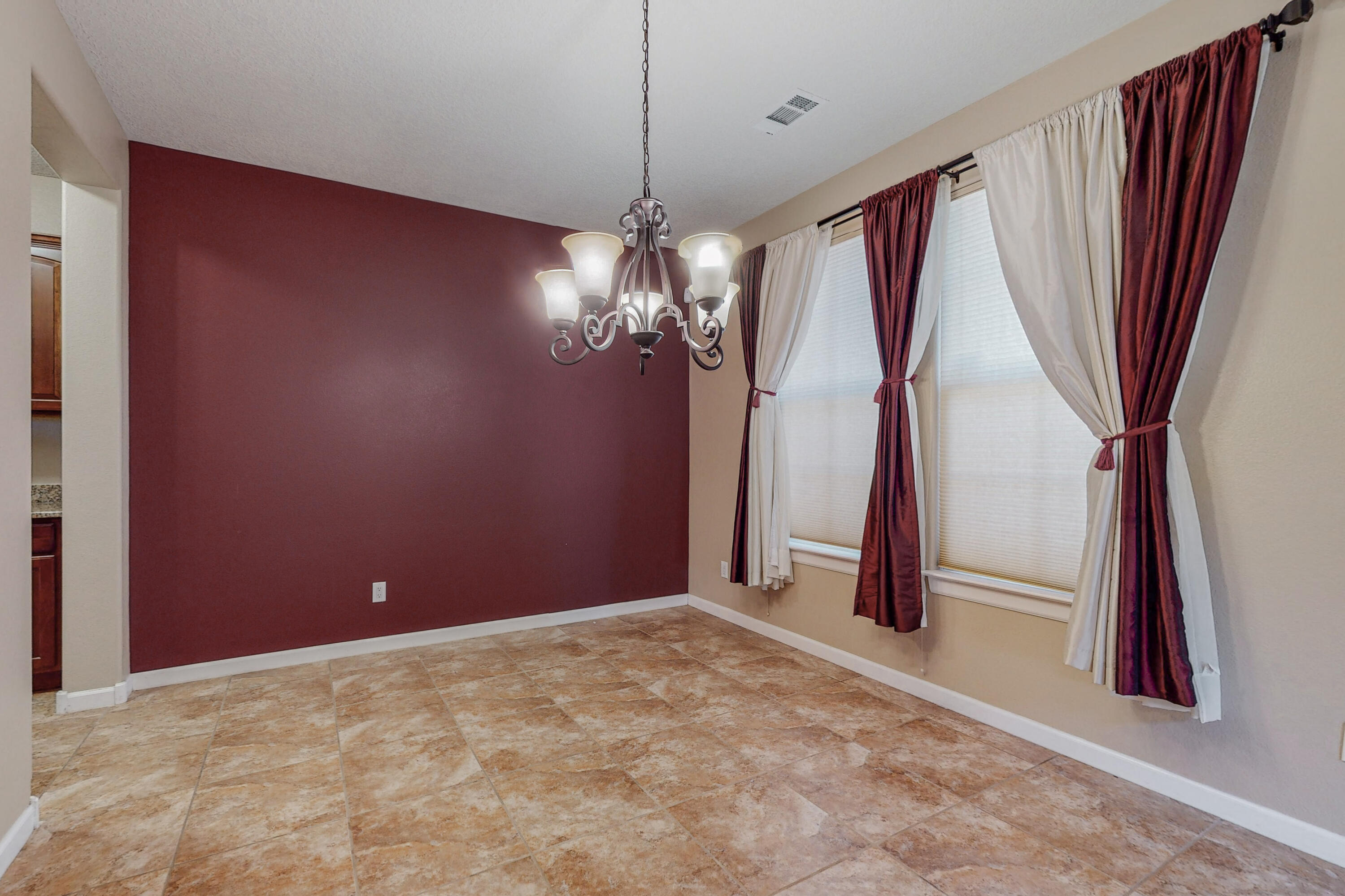 121 LOS MIRADORES Drive NE