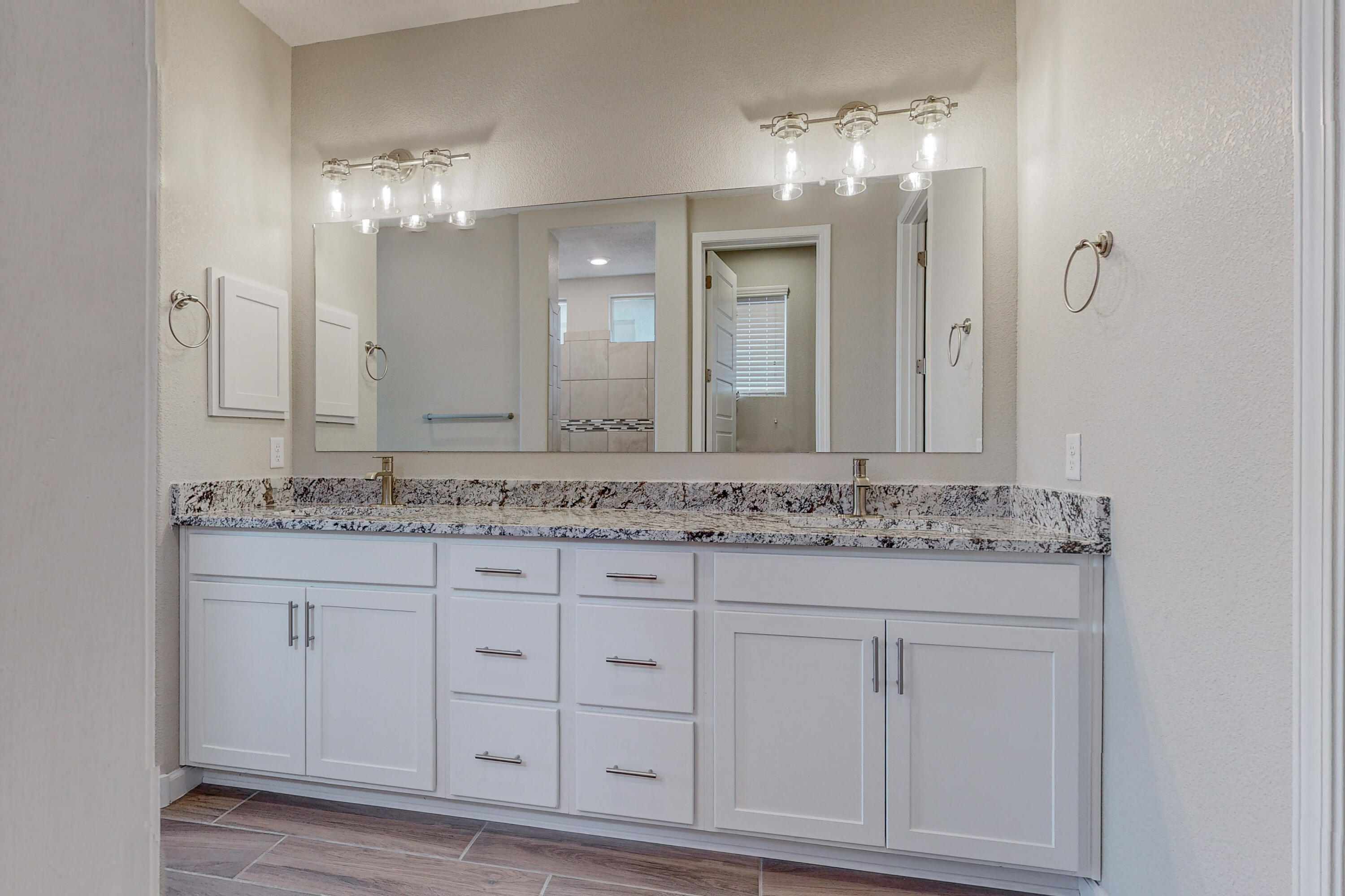 2793 KINGS CANYON Loop NE