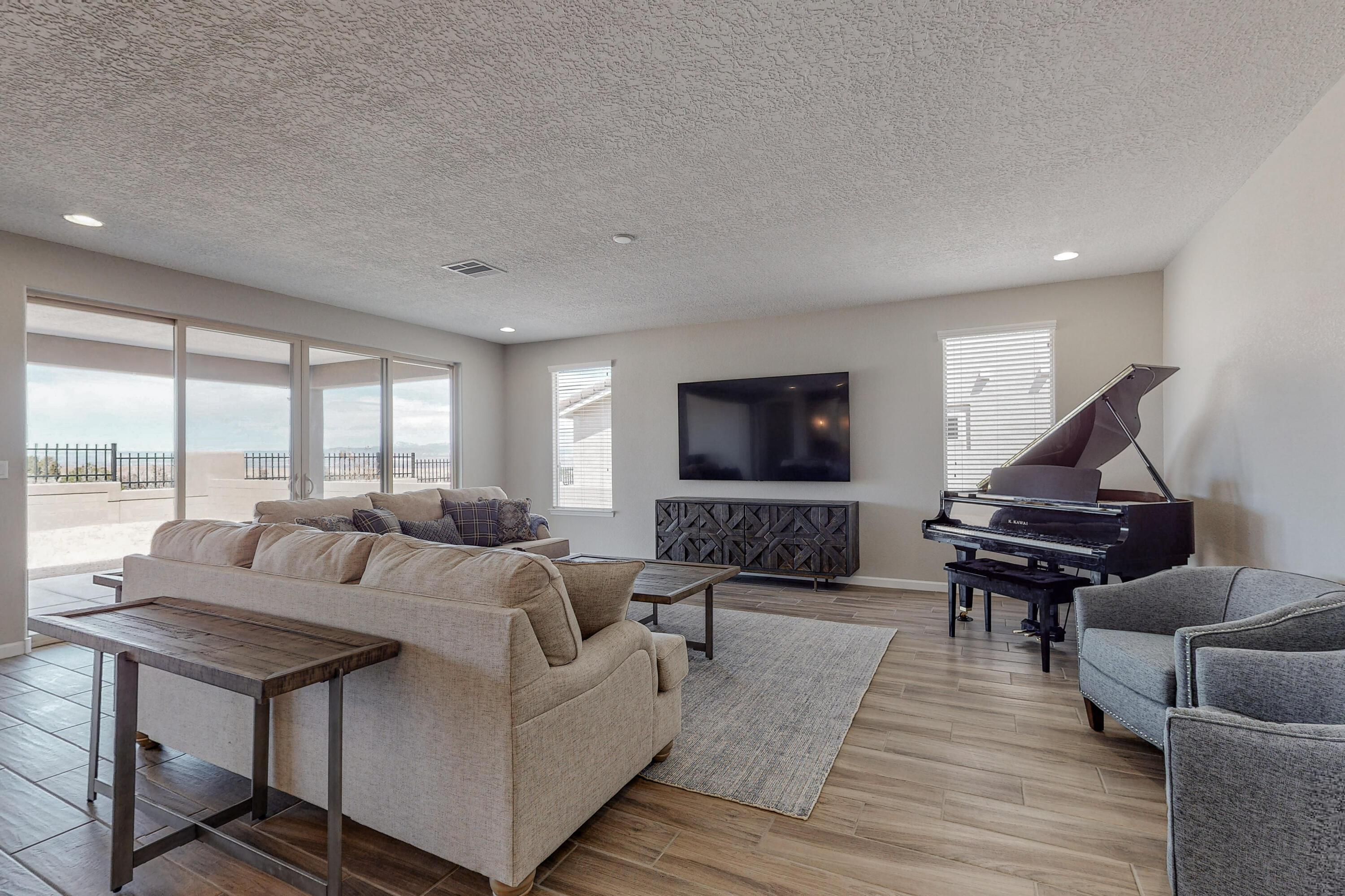 2793 KINGS CANYON Loop NE