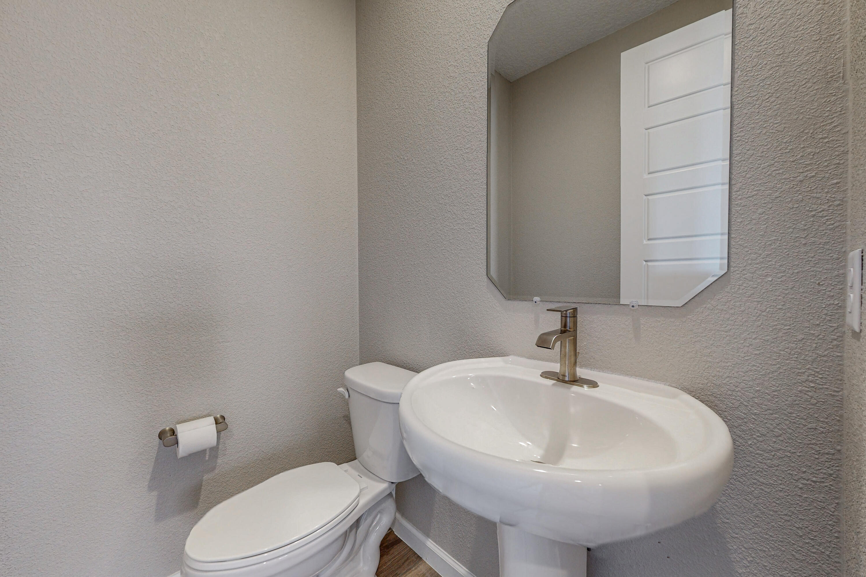 2793 KINGS CANYON Loop NE