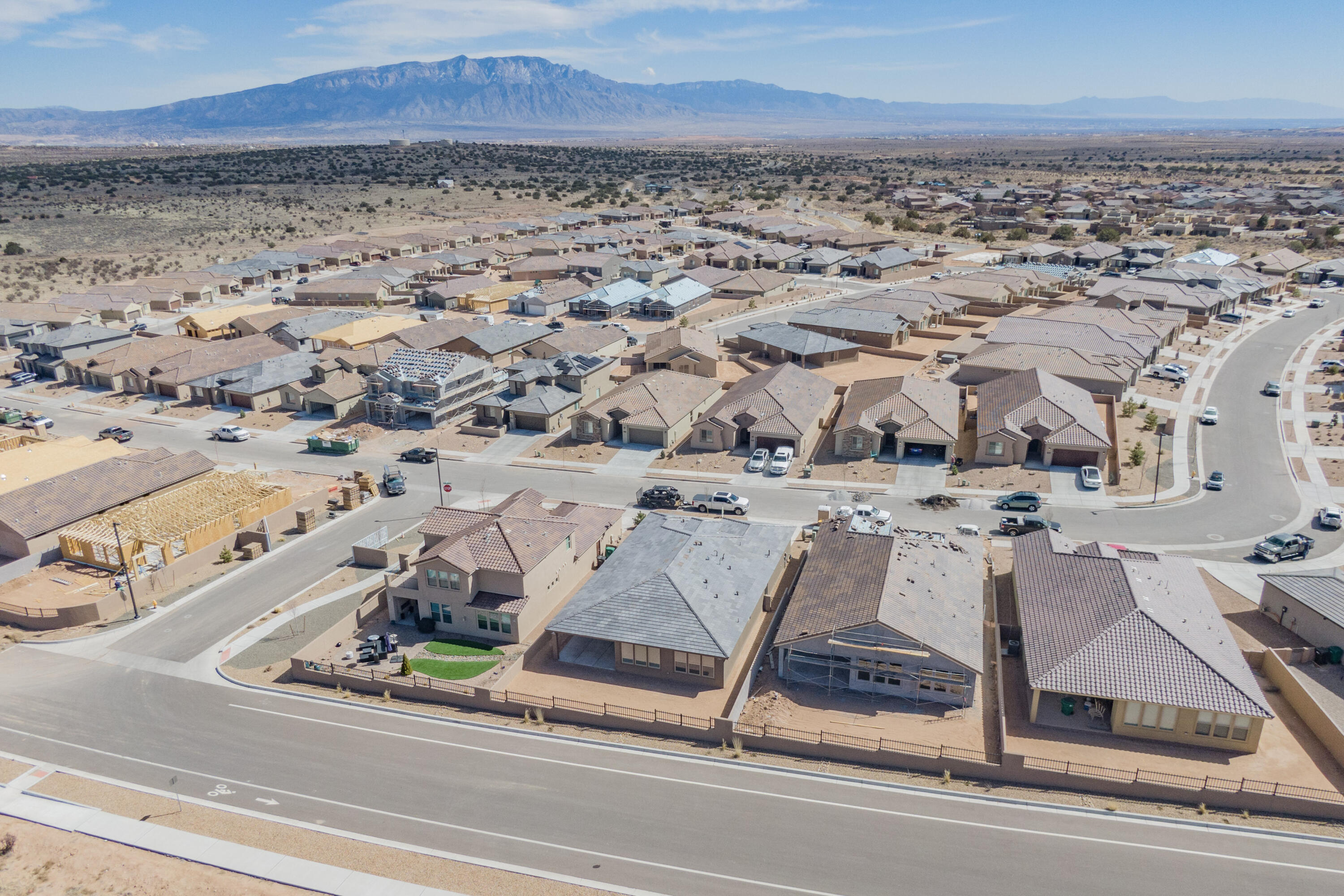 2793 KINGS CANYON Loop NE