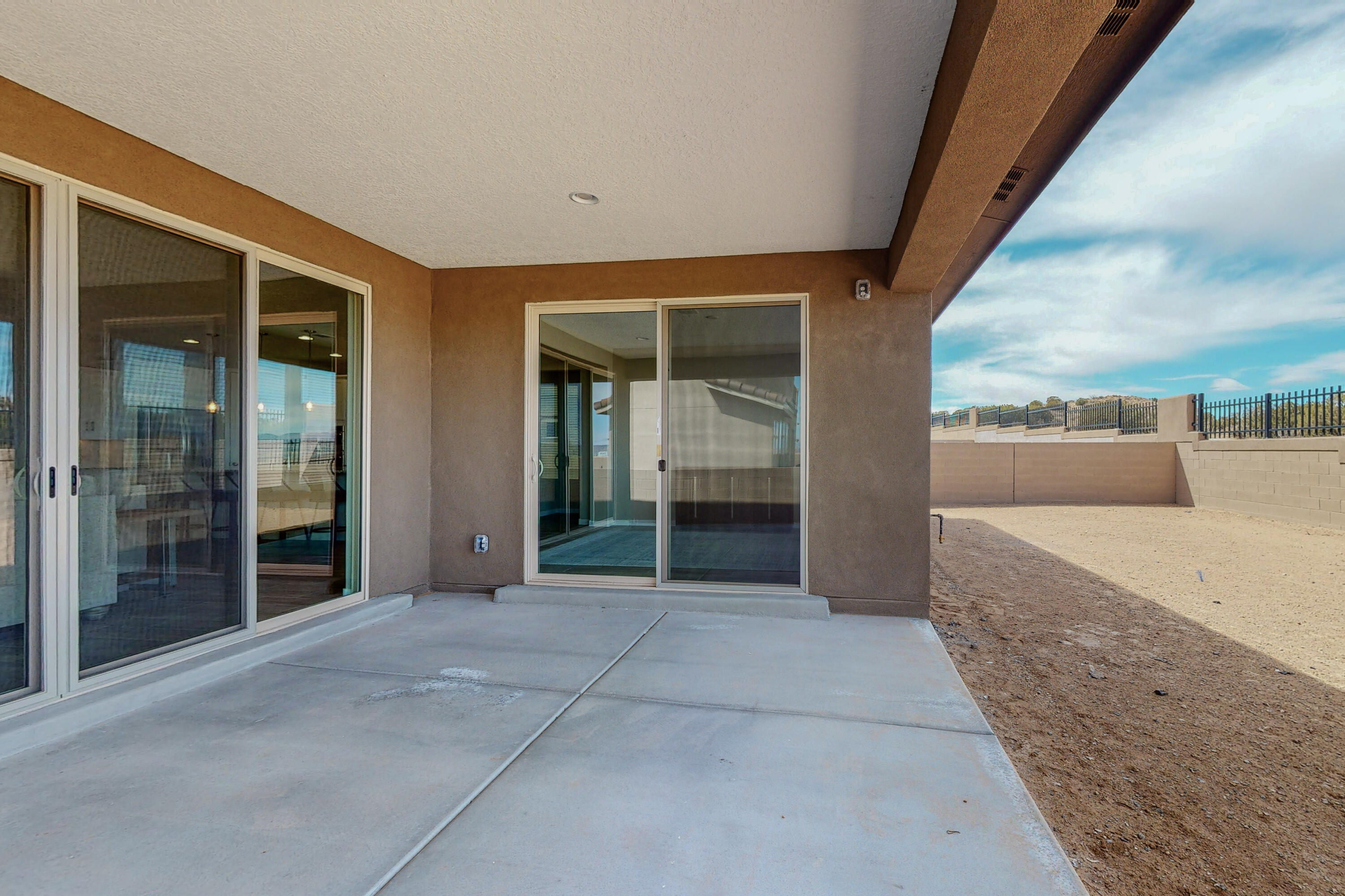 2793 KINGS CANYON Loop NE