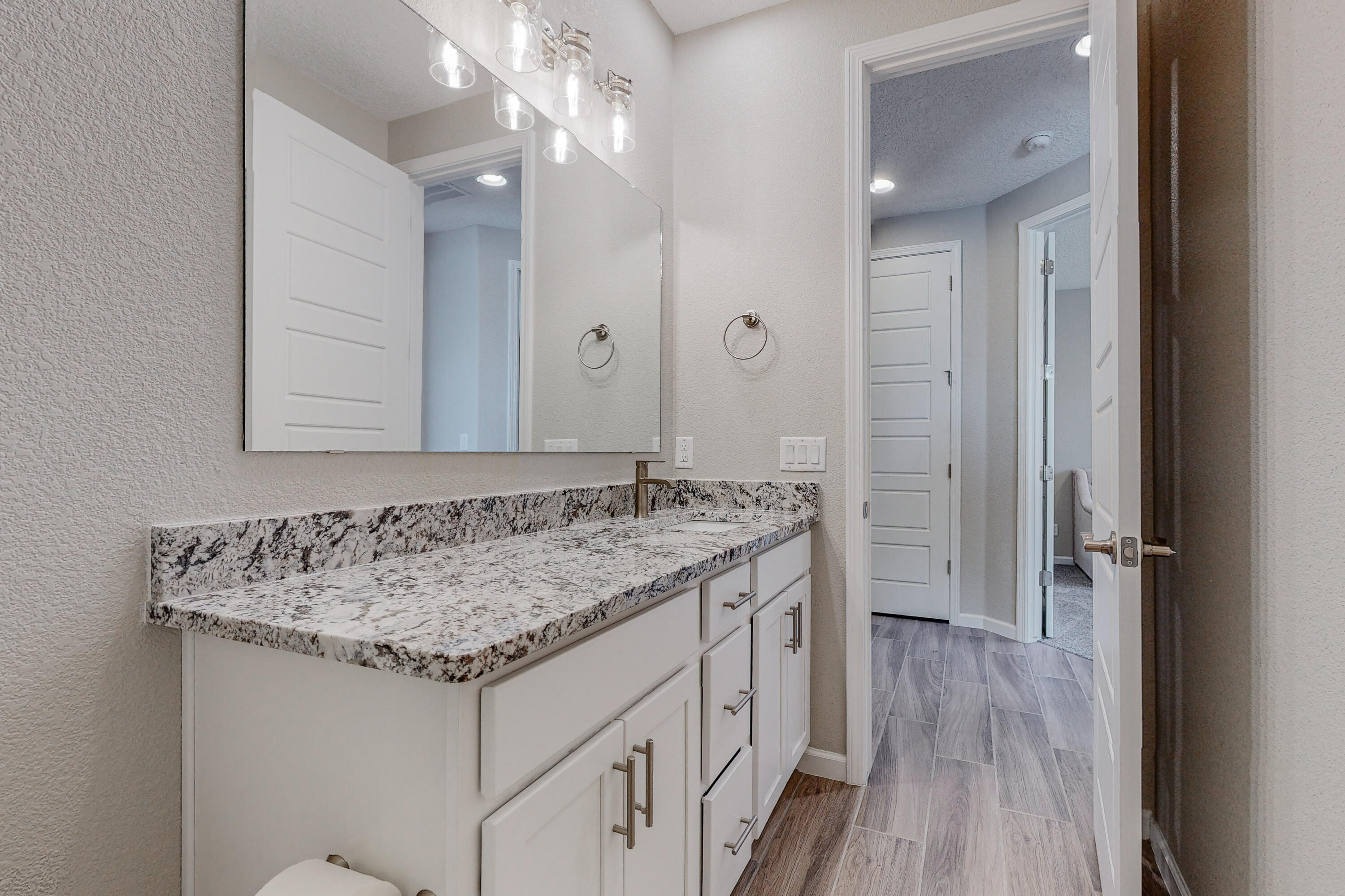 2793 KINGS CANYON Loop NE