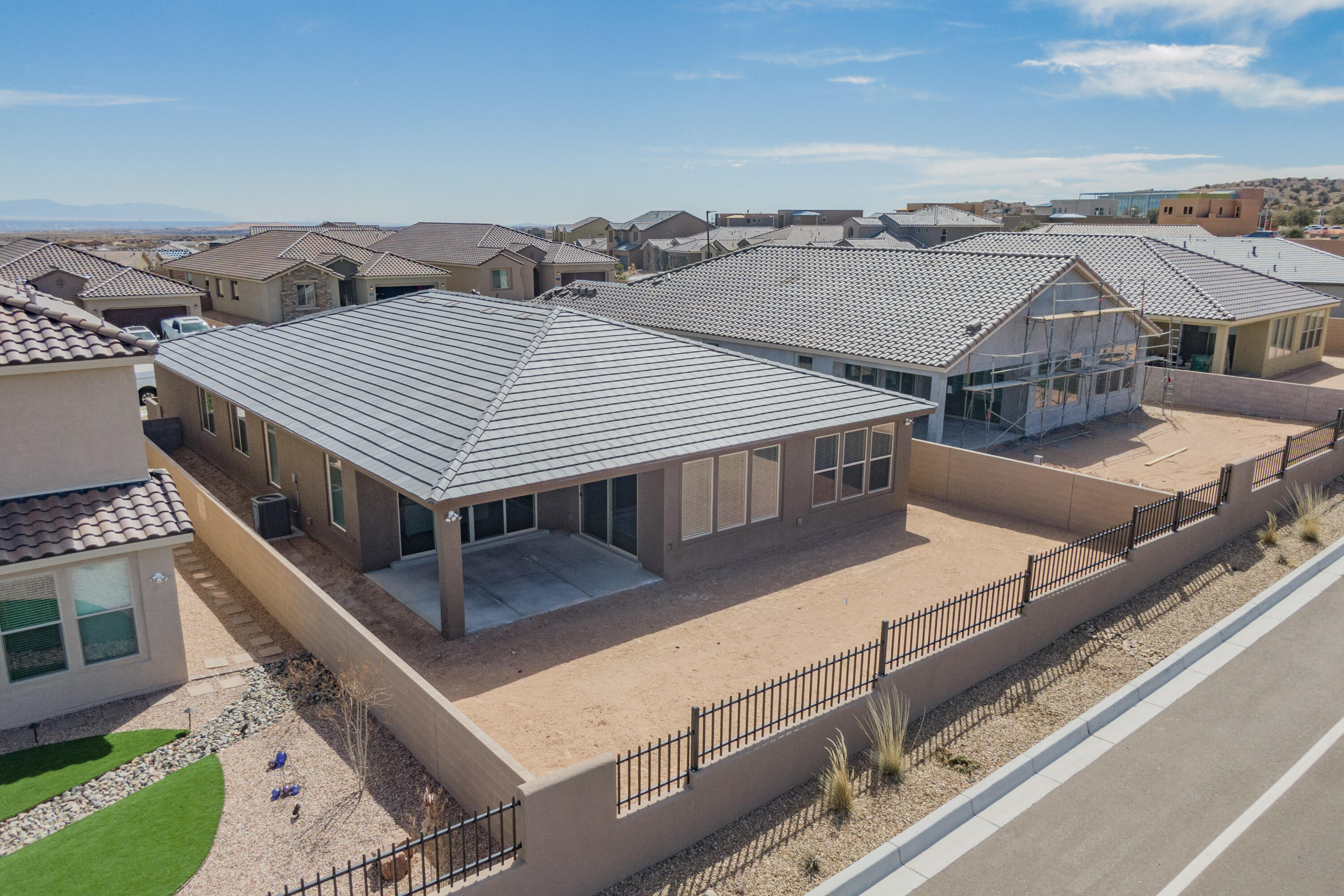 2793 KINGS CANYON Loop NE