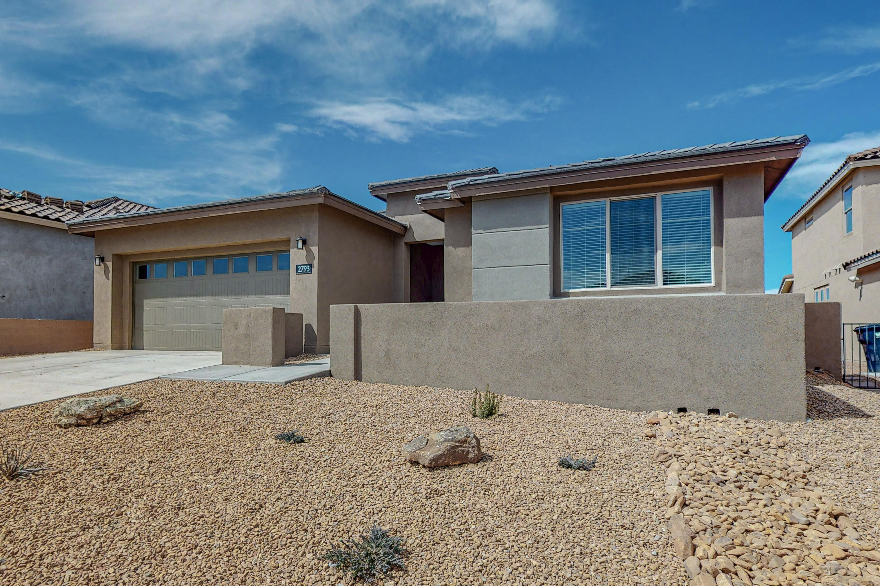 2793 KINGS CANYON Loop NE