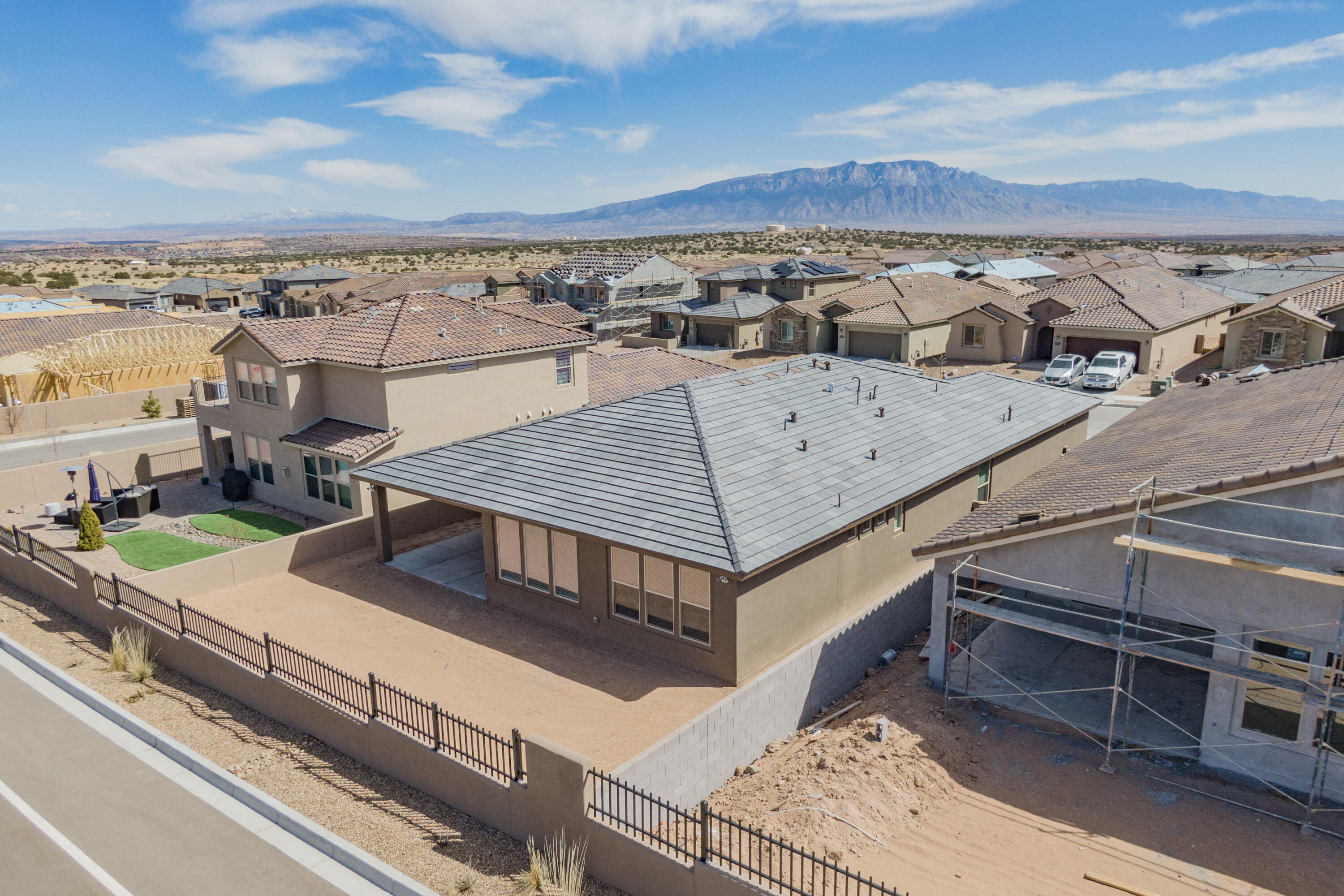 2793 KINGS CANYON Loop NE