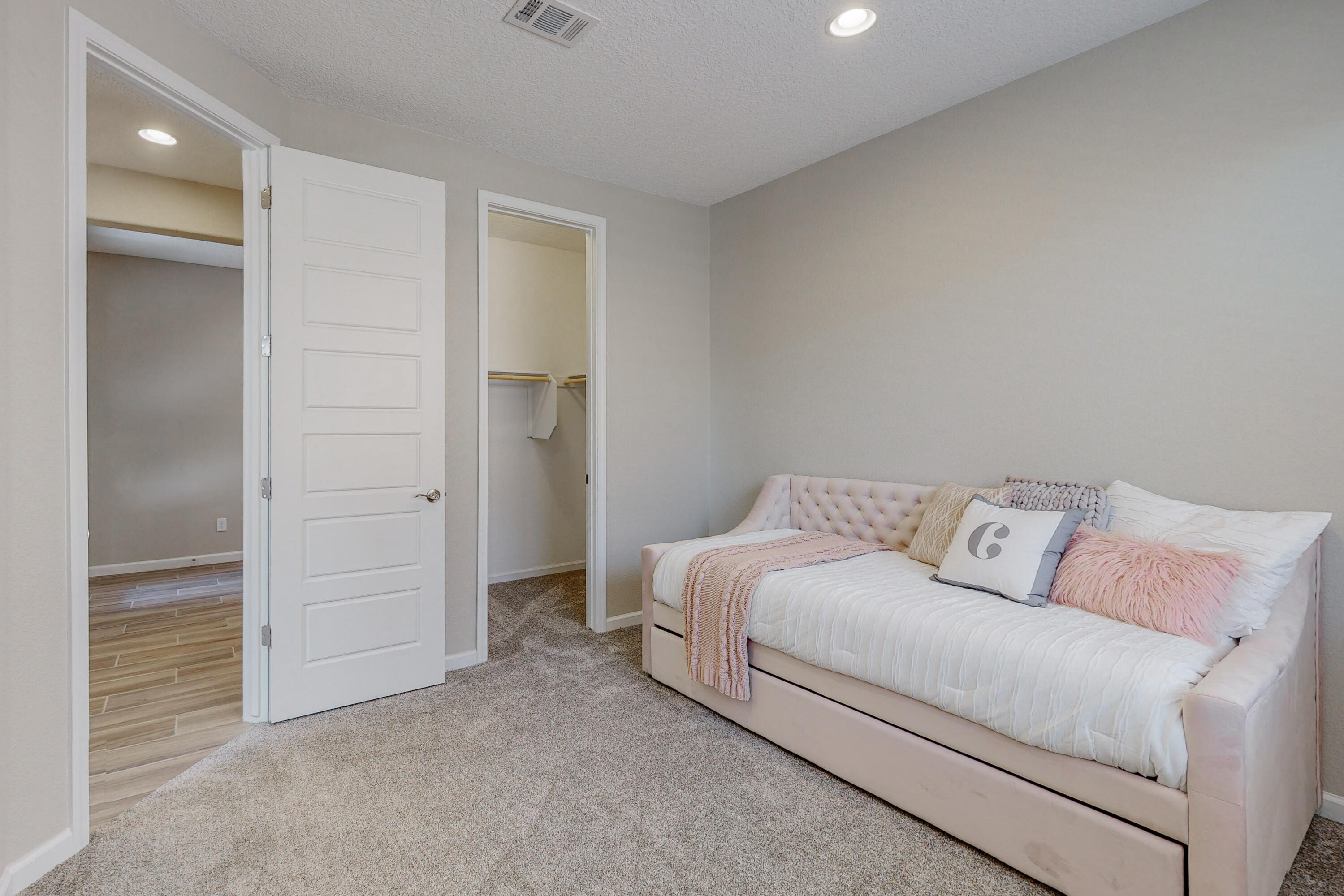 2793 KINGS CANYON Loop NE