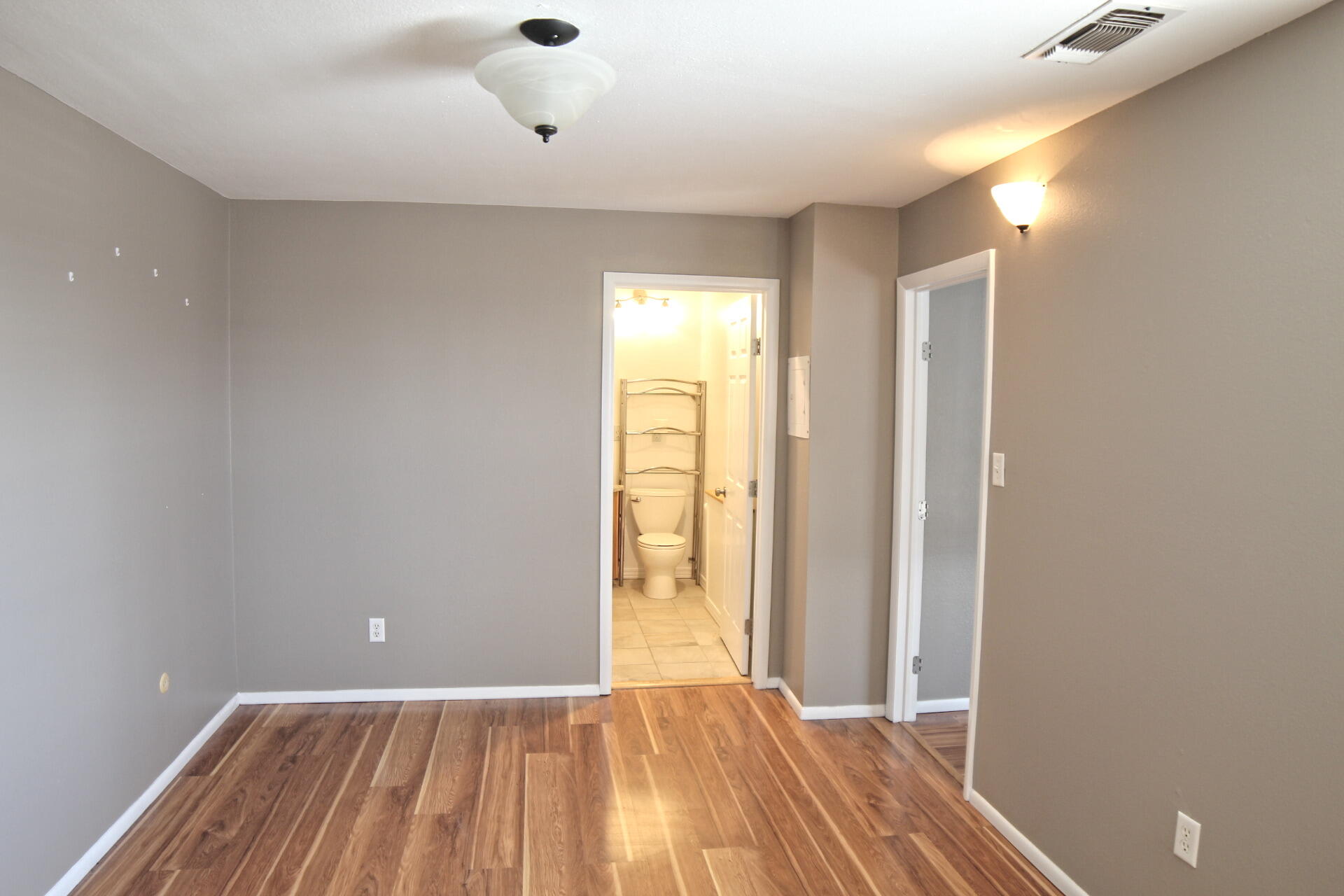 2800 VAIL Avenue SE Unit: 207