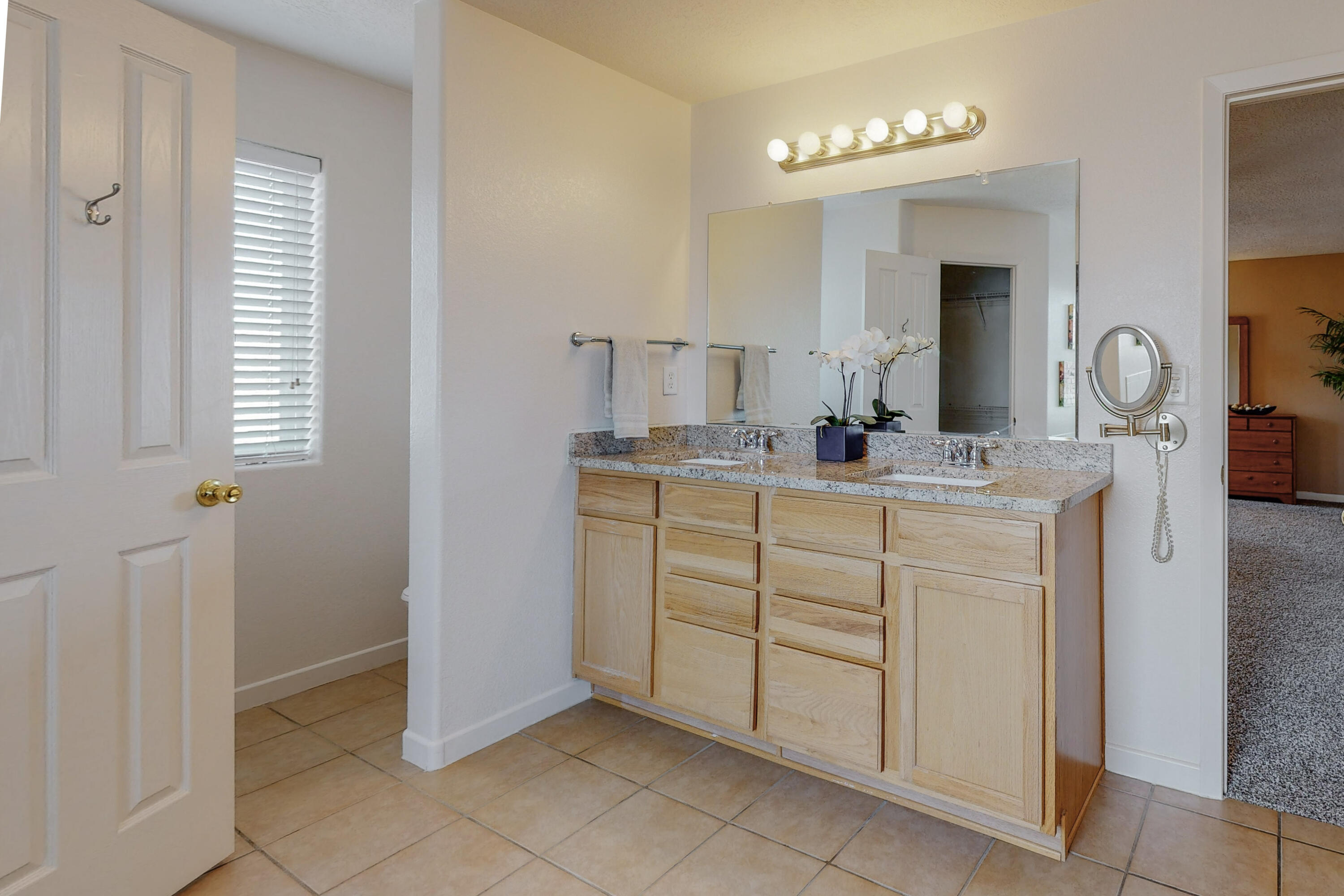 2106 N ENSENADA Circle SE