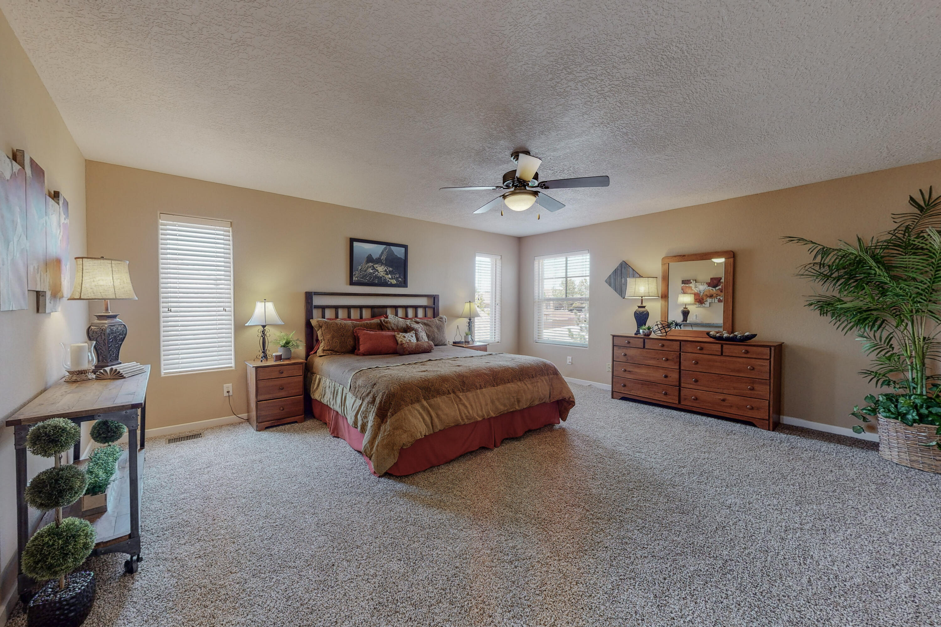 2106 N ENSENADA Circle SE