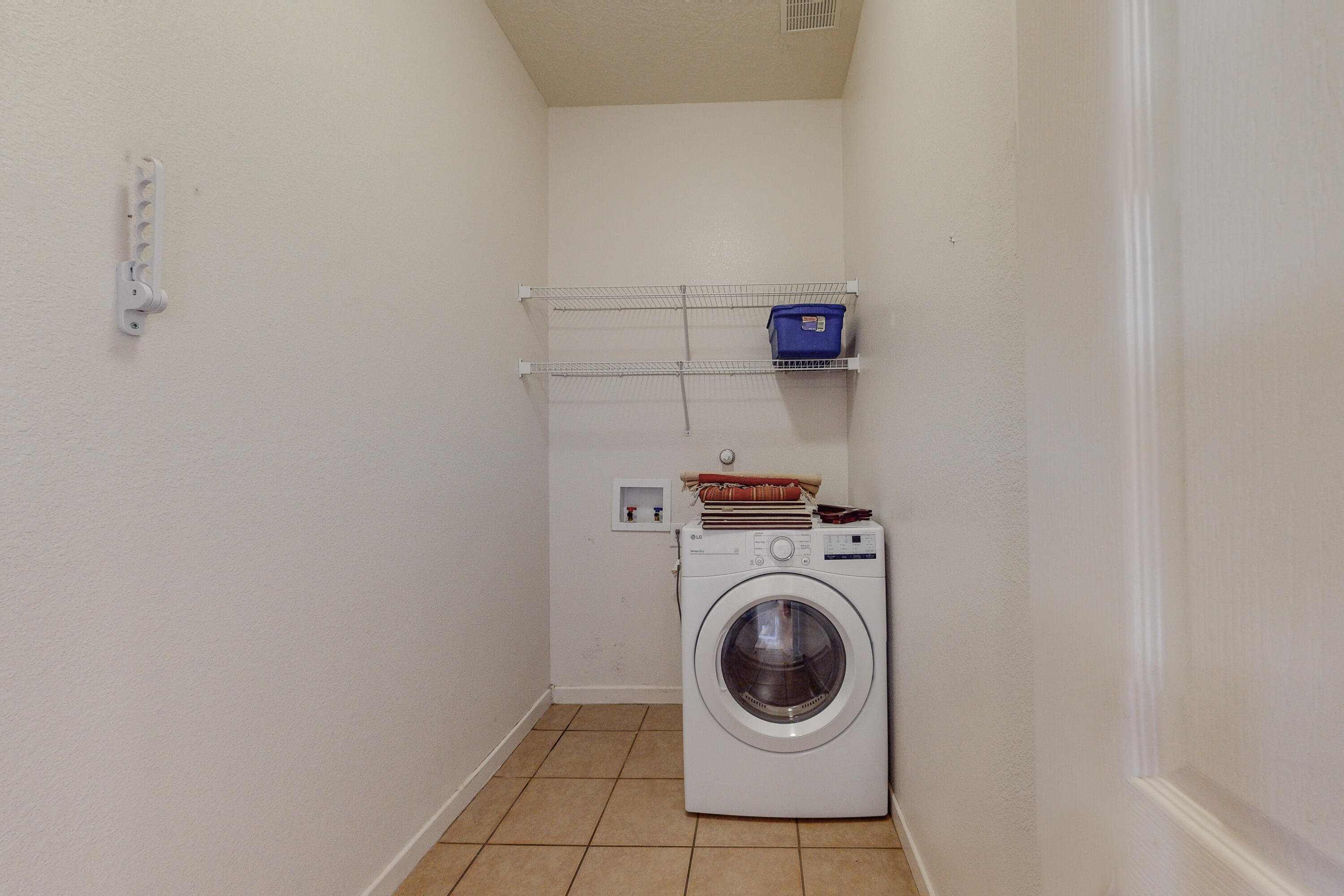 2106 N ENSENADA Circle SE