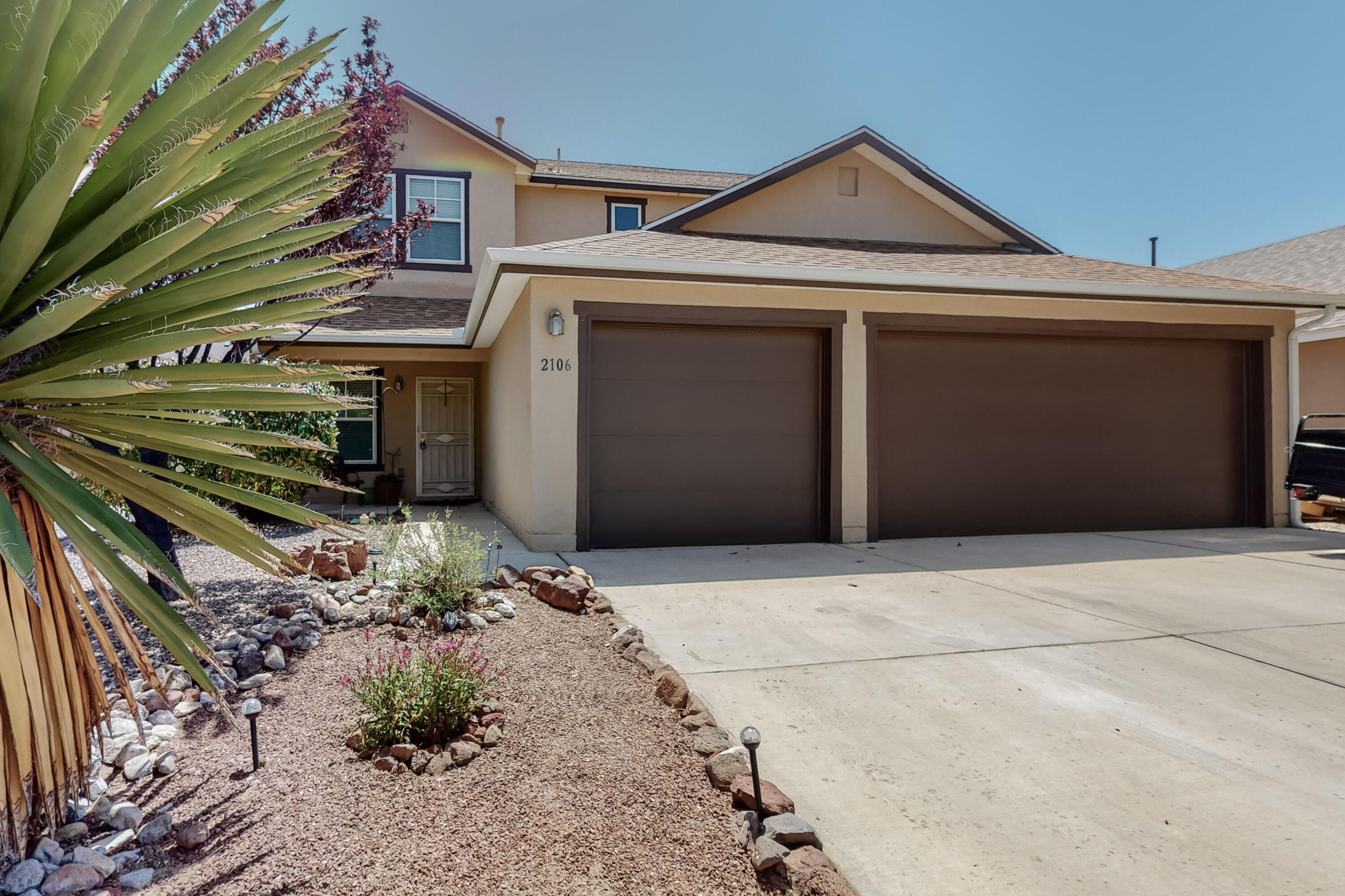 2106 N ENSENADA Circle SE