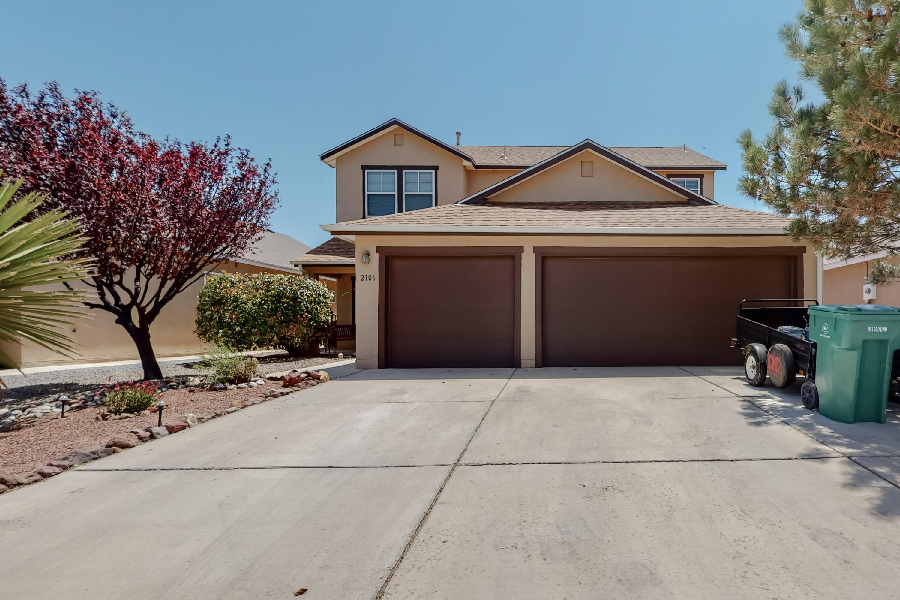 2106 N ENSENADA Circle SE