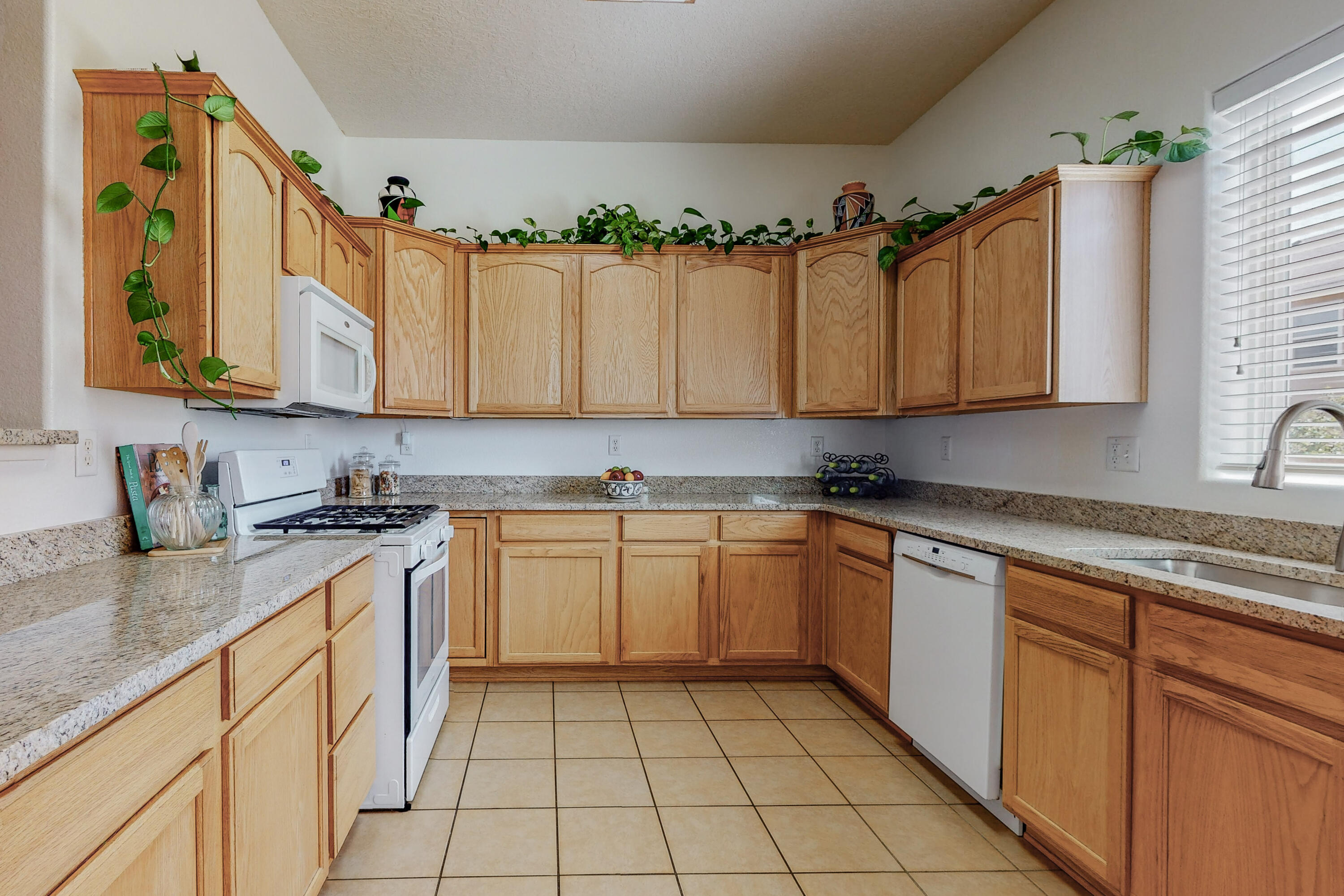 2106 N ENSENADA Circle SE