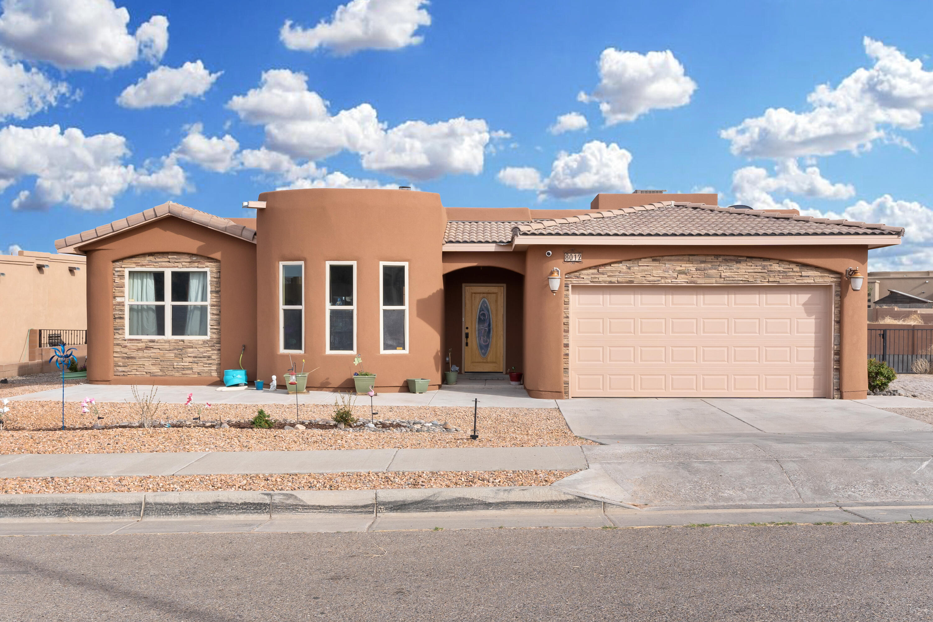 8012 EMERALD Drive NW