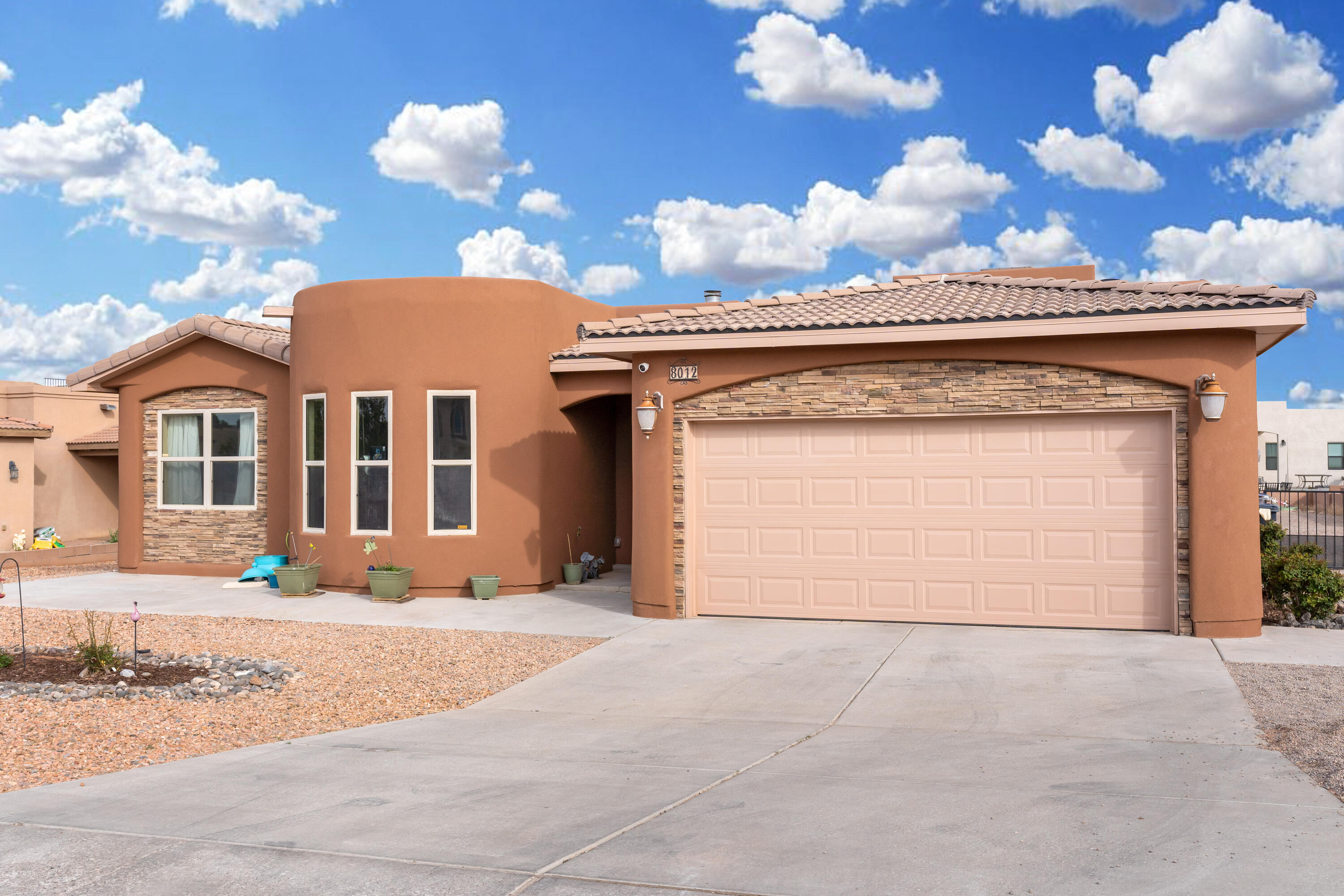 8012 EMERALD Drive NW