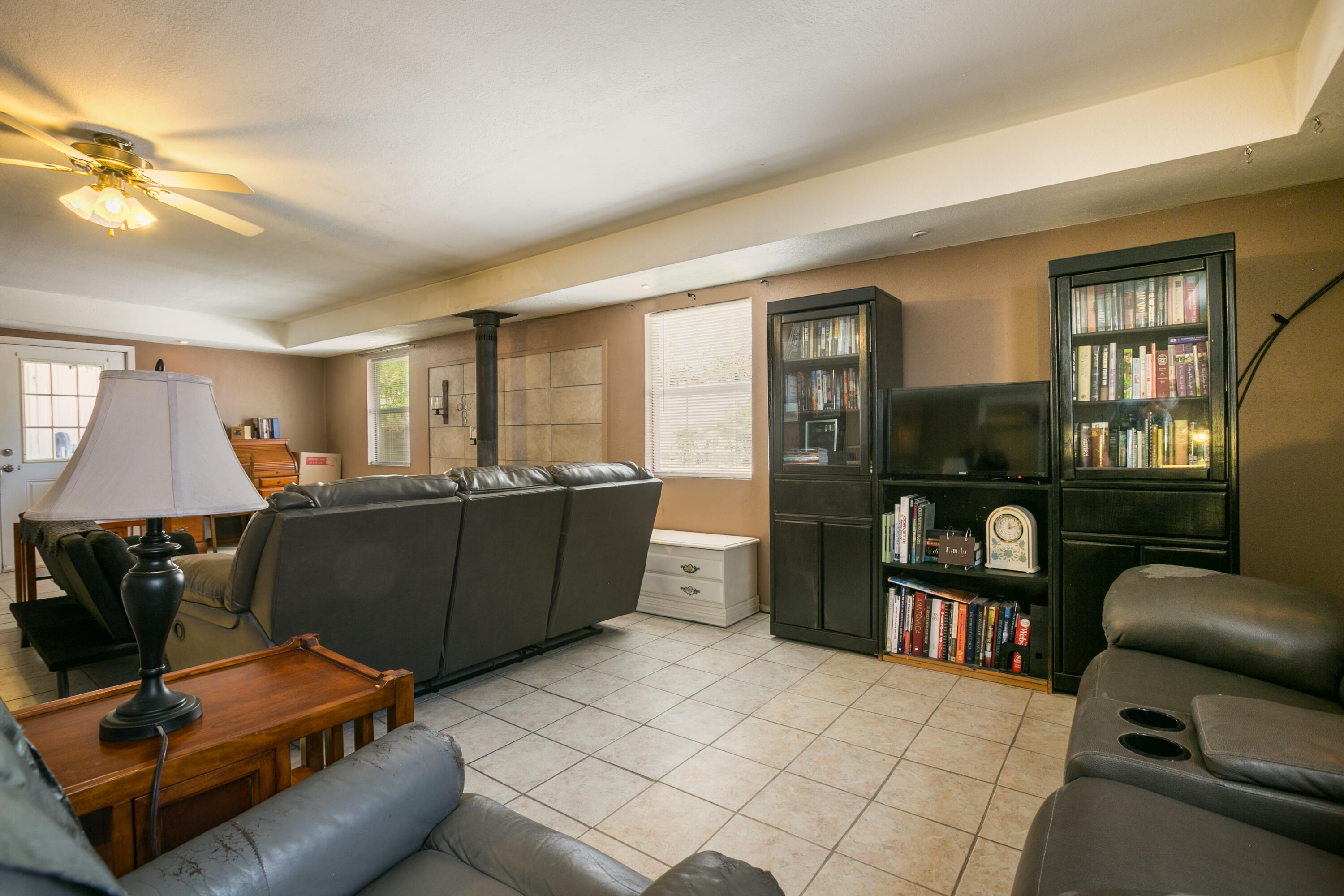 7413 ALDAN Drive NE