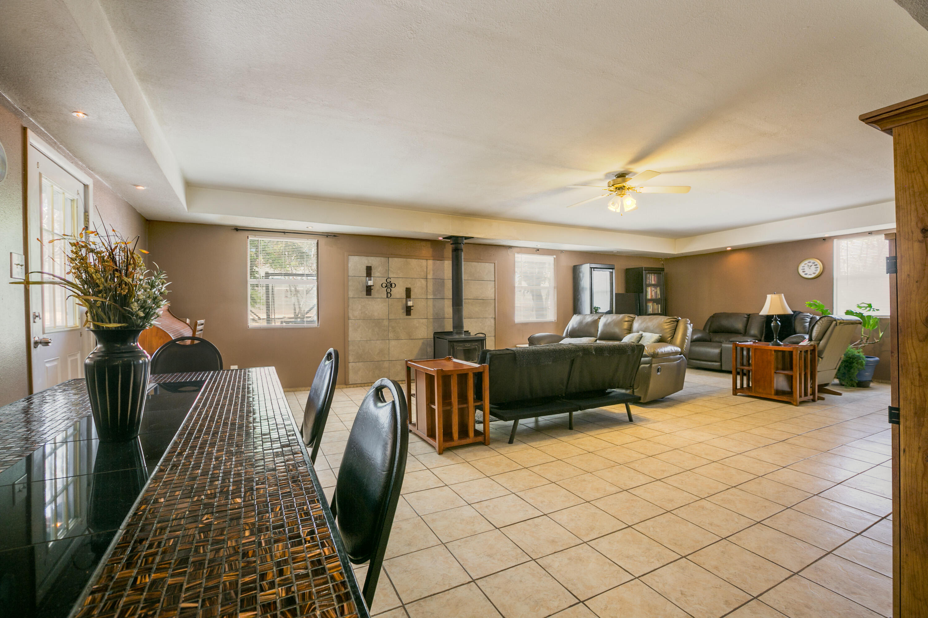 7413 ALDAN Drive NE