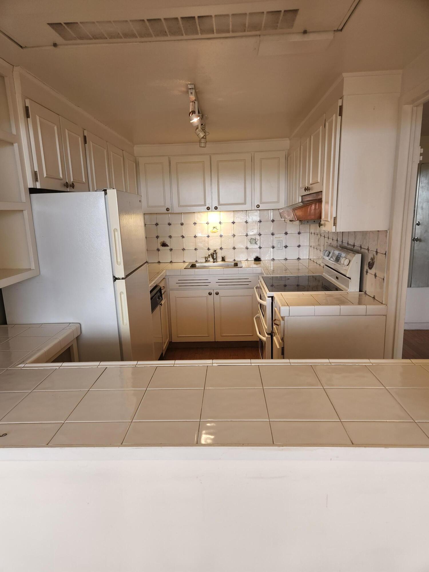 1331 PARK Avenue SW Unit: 908