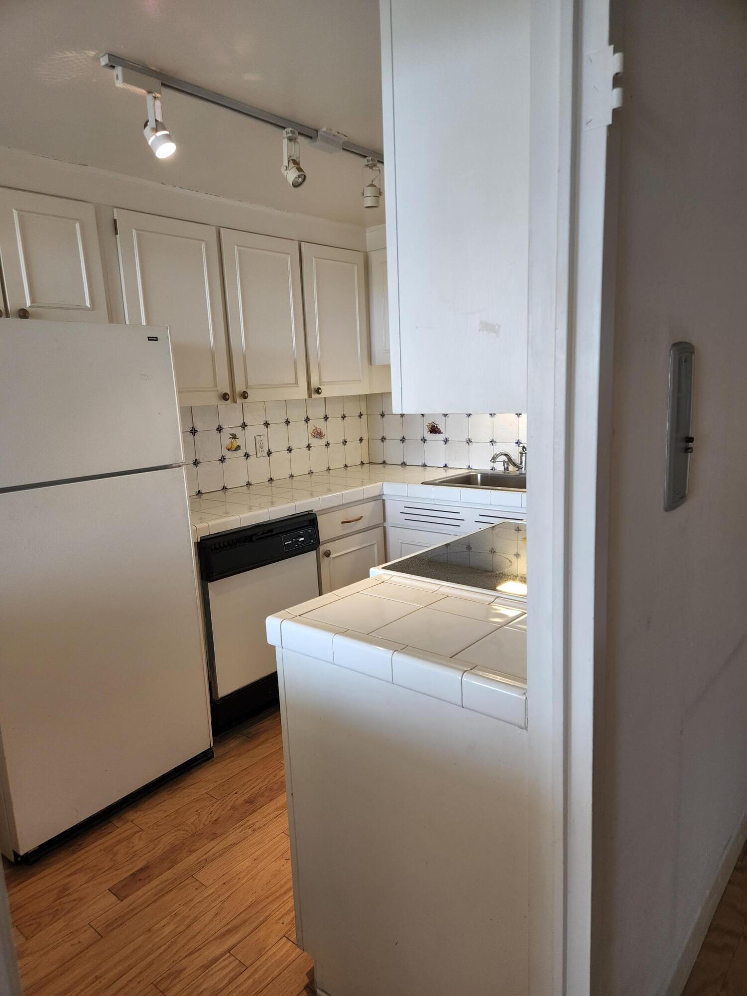 1331 PARK Avenue SW Unit: 908