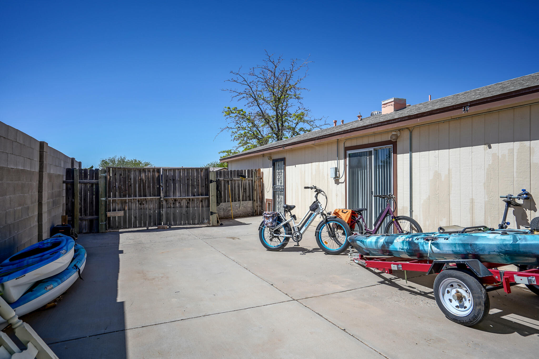 78 PECOS Loop SE