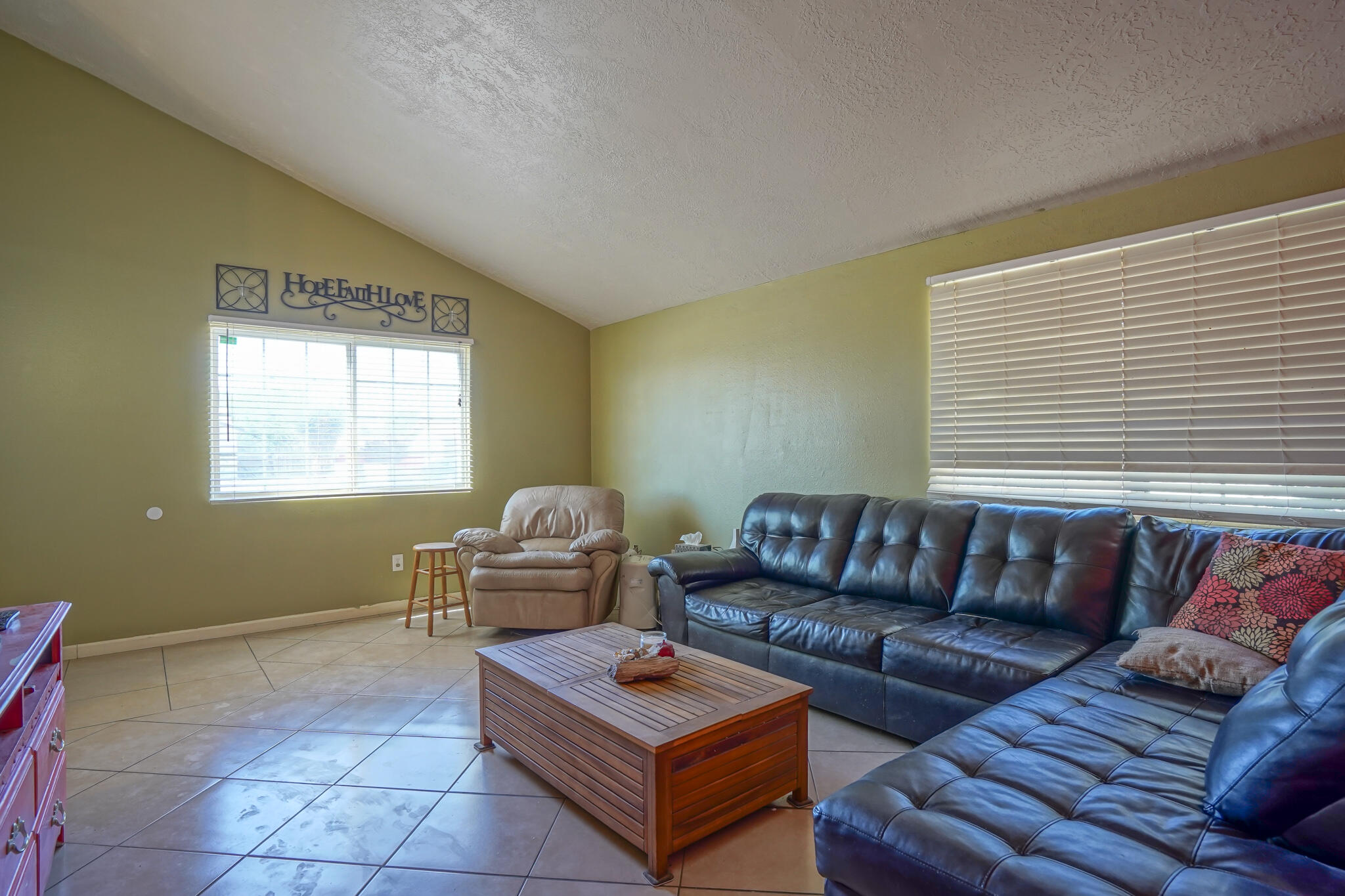 78 PECOS Loop SE