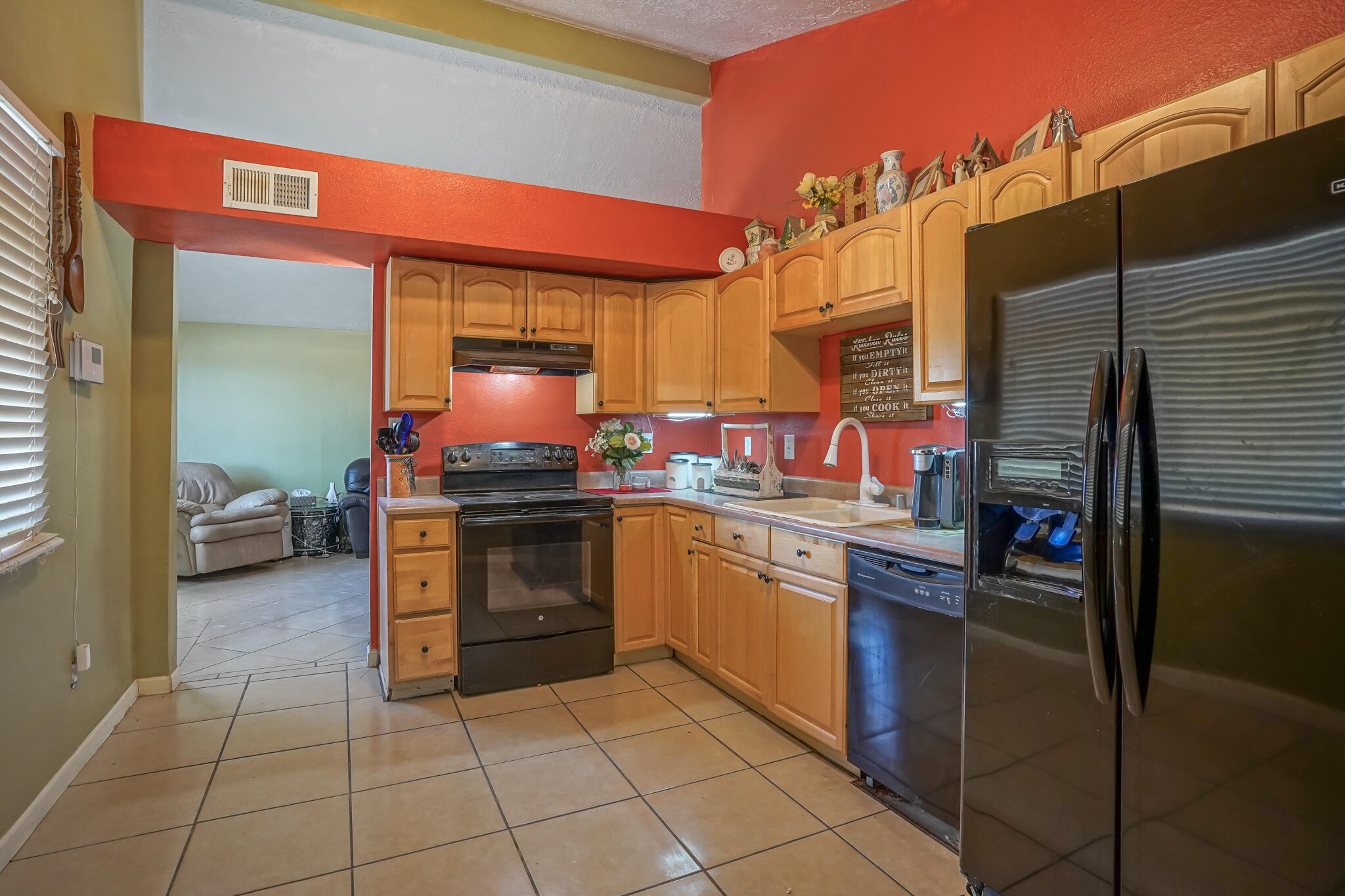 78 PECOS Loop SE