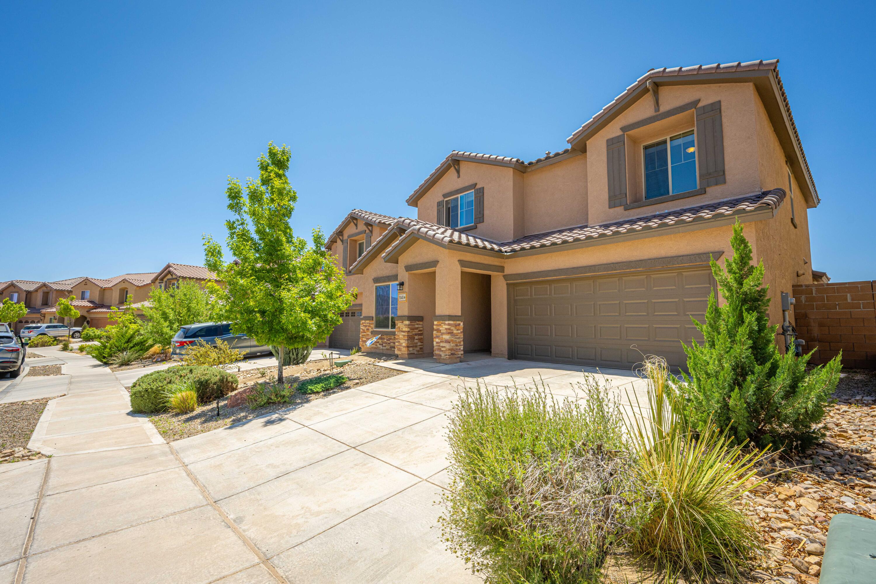 3141 LLANO VISTA Court NE