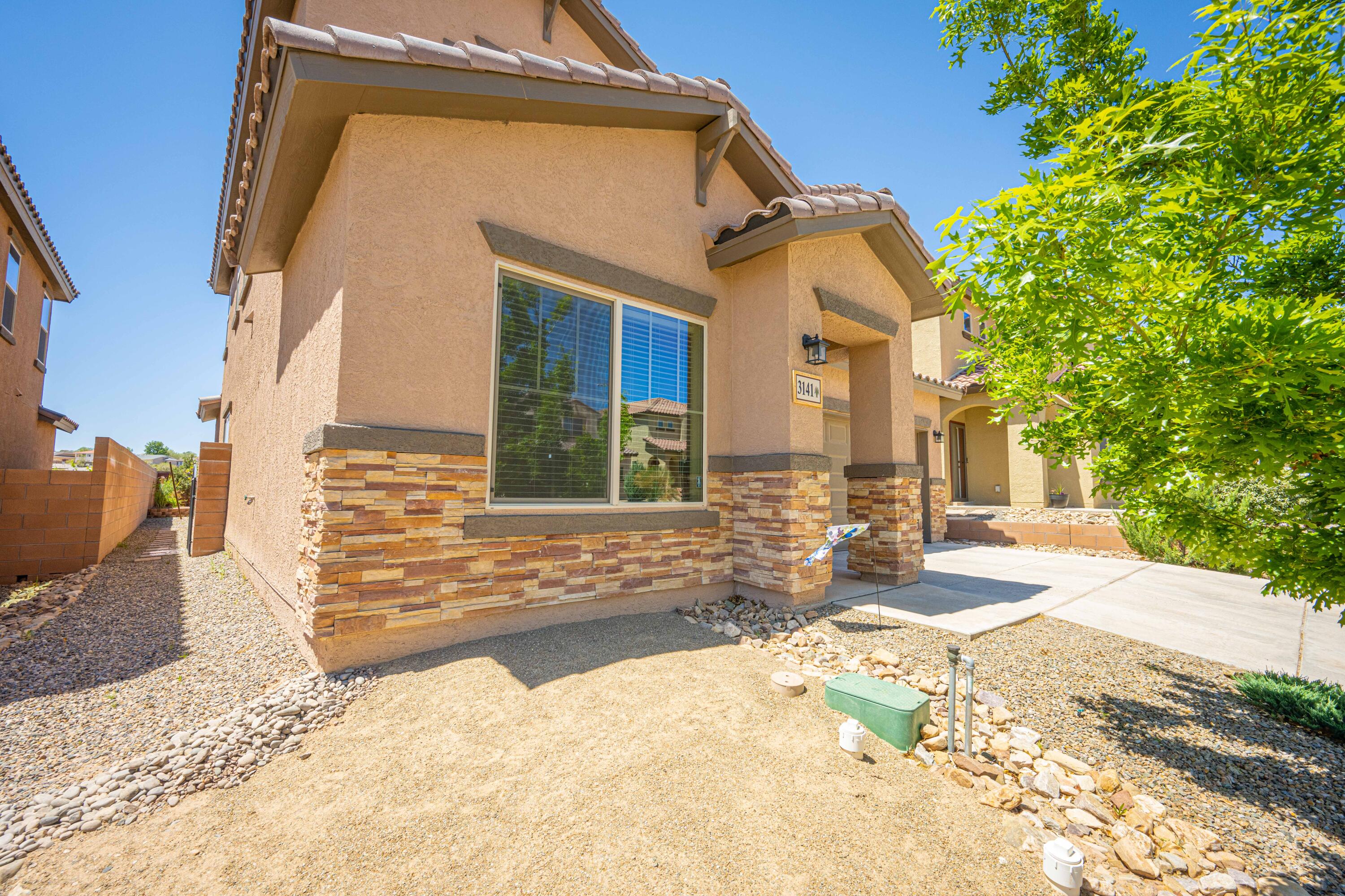 3141 LLANO VISTA Court NE