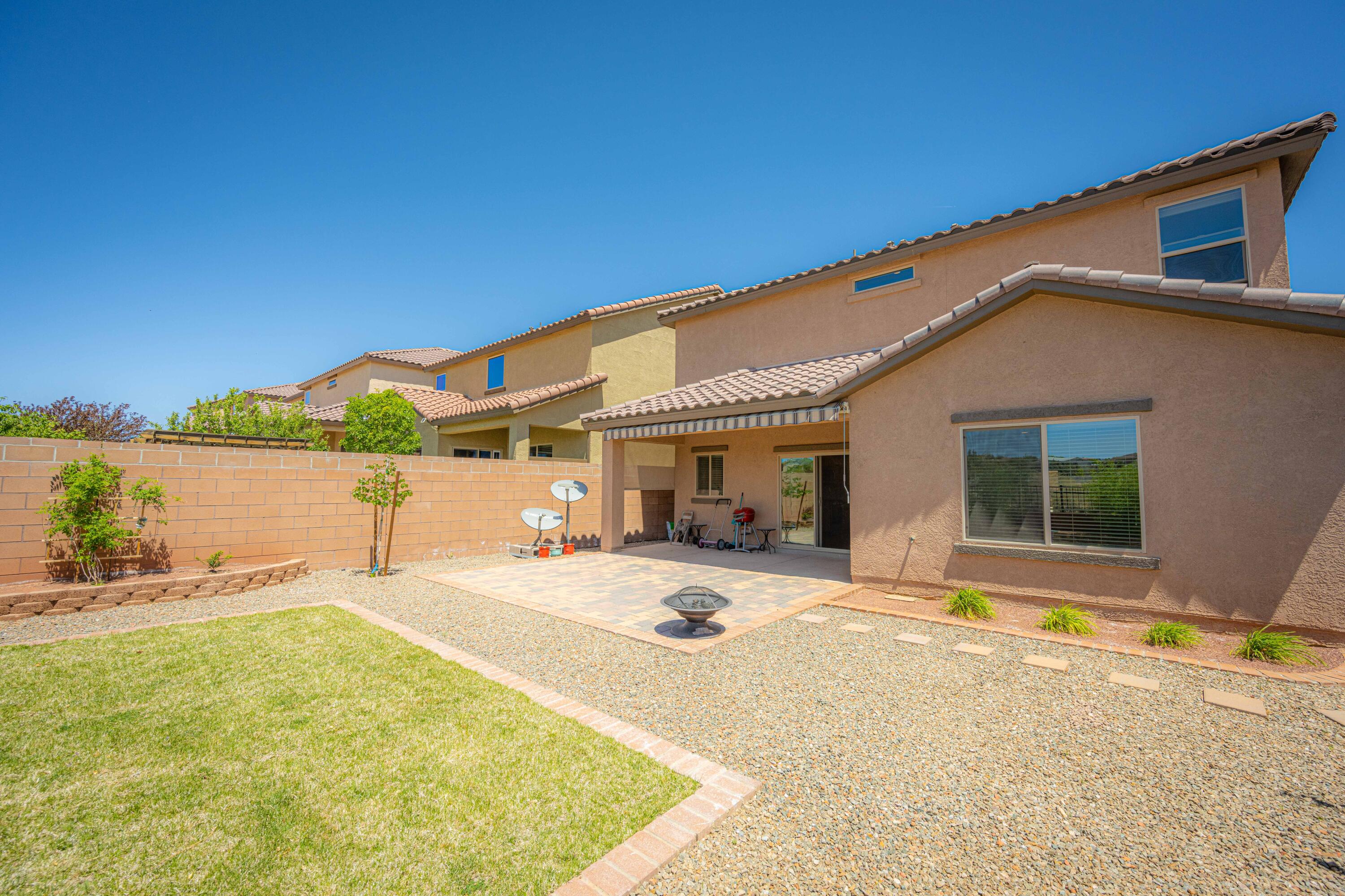 3141 LLANO VISTA Court NE