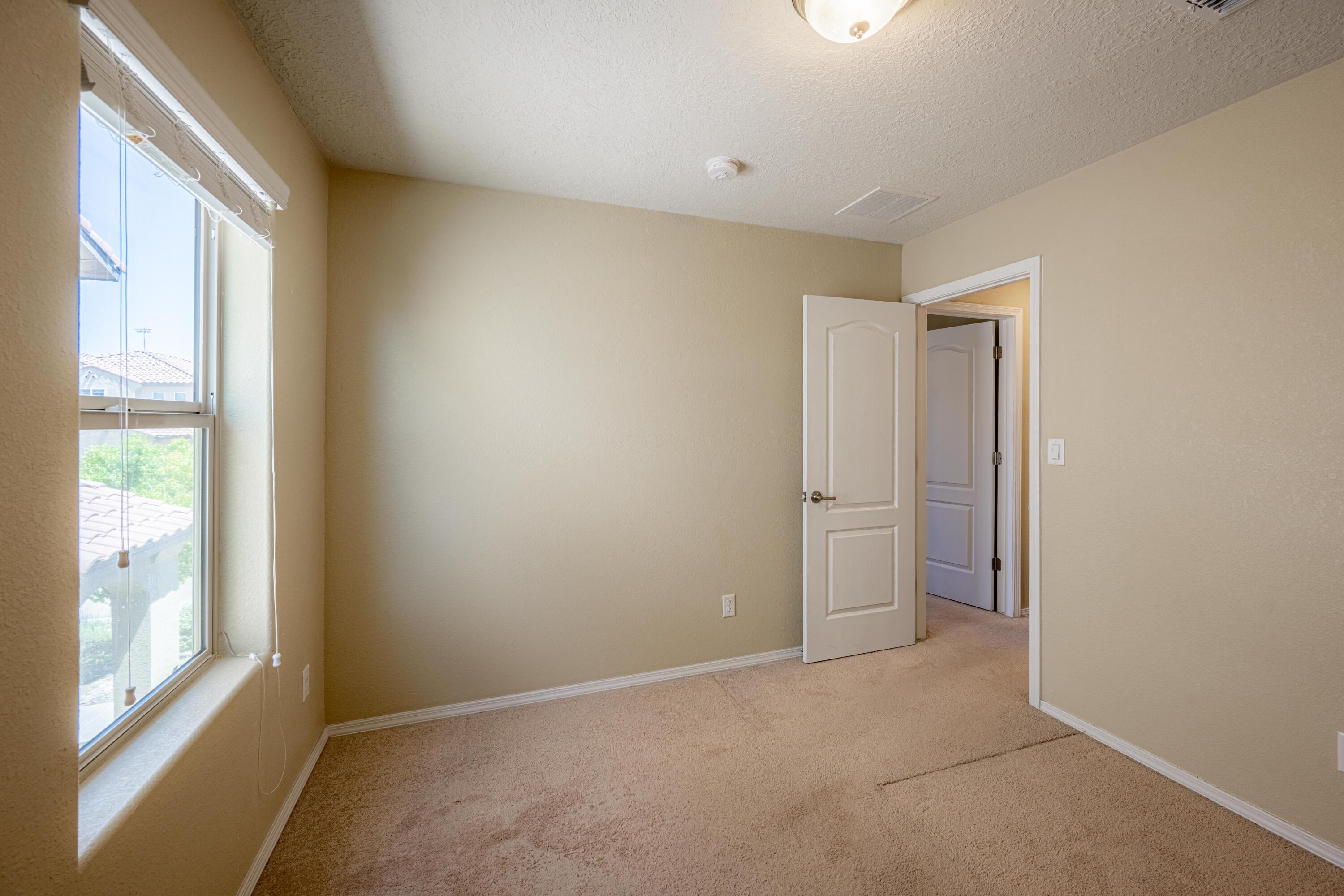 3141 LLANO VISTA Court NE