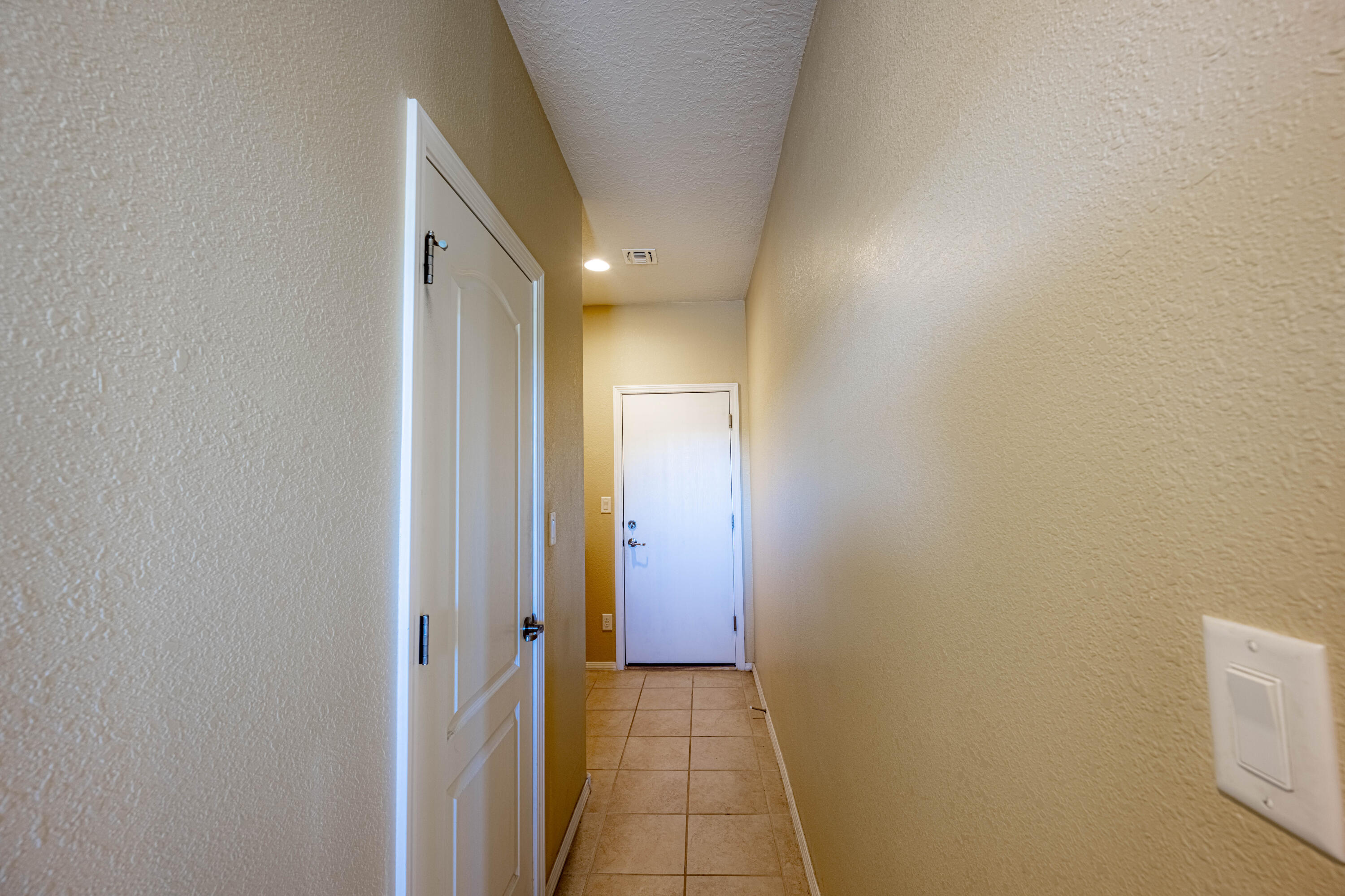 3141 LLANO VISTA Court NE