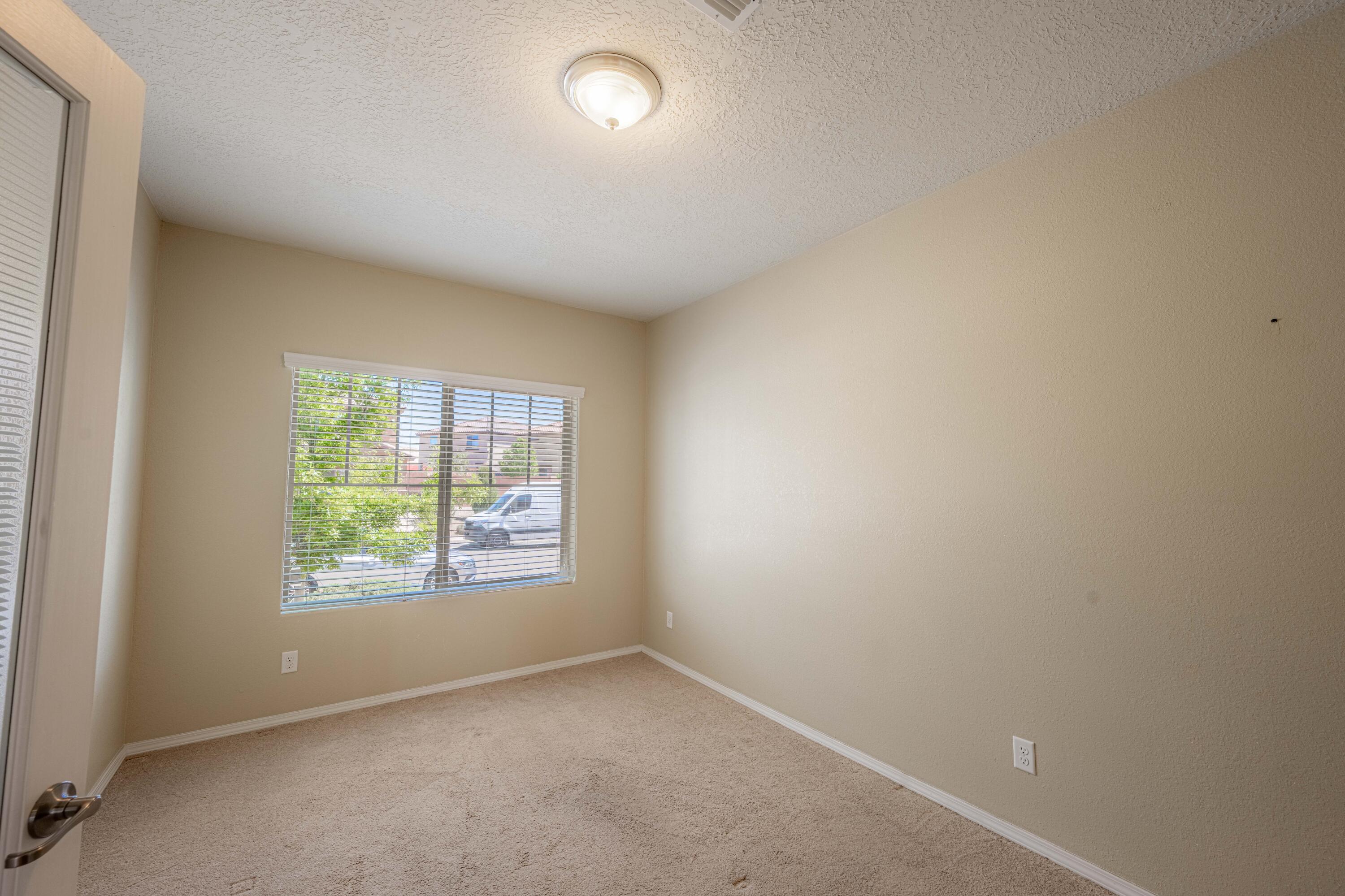 3141 LLANO VISTA Court NE